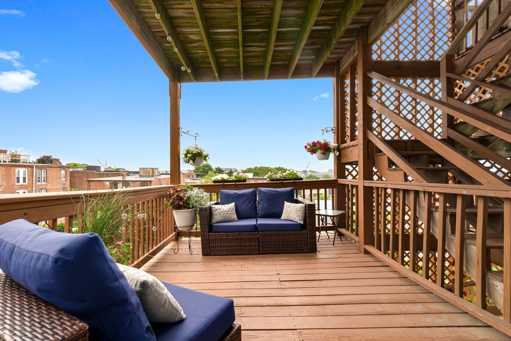 23 Chestnut St # 3L