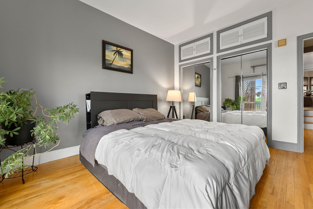 23 Chestnut St # 3L