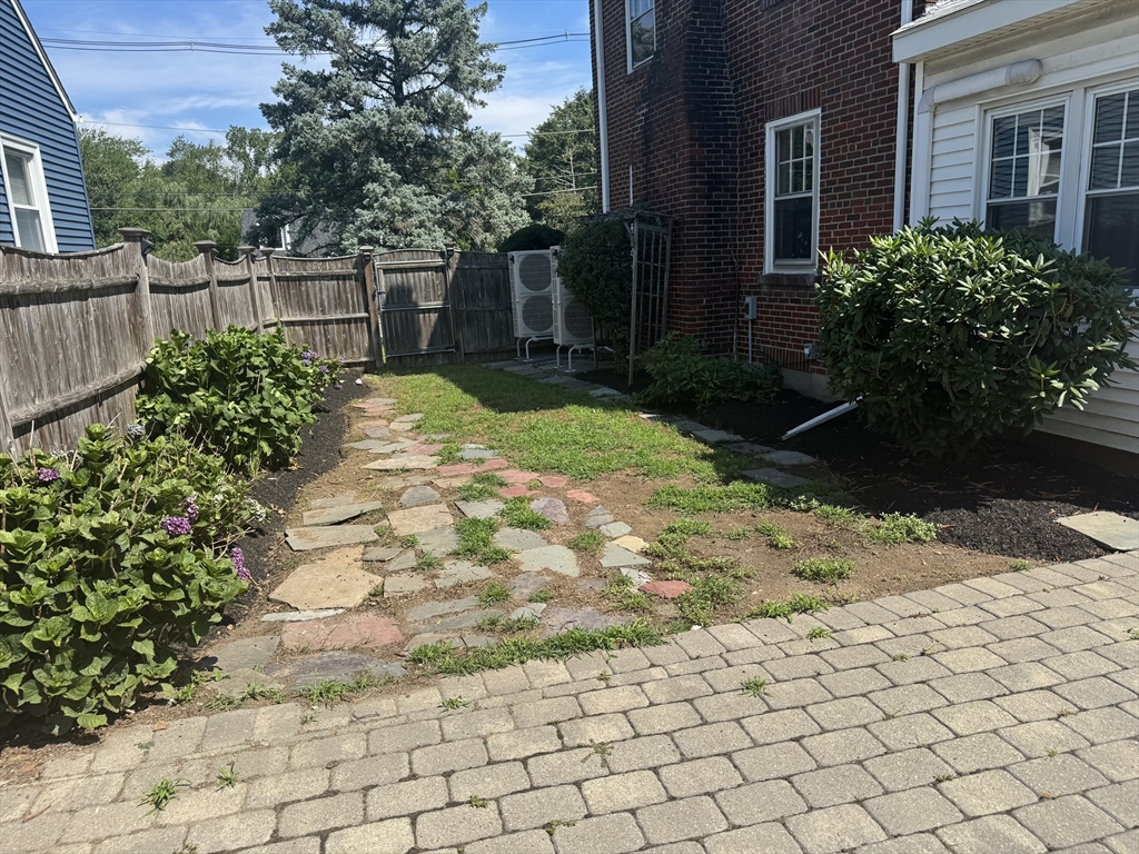 322 Lowell St # 0