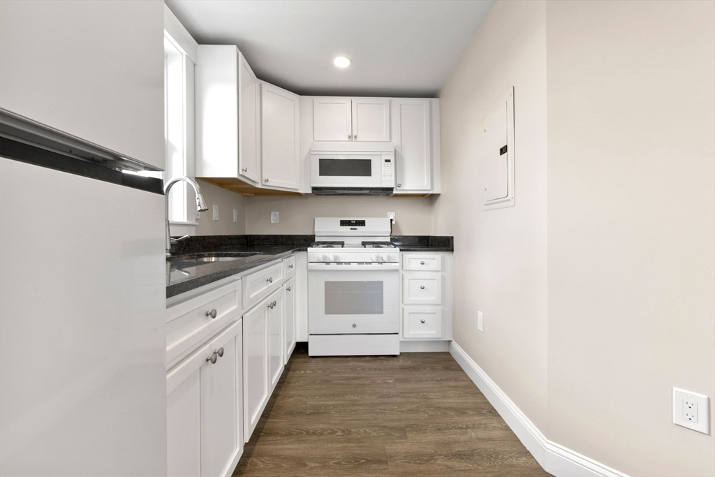 28 Poplar St # 9