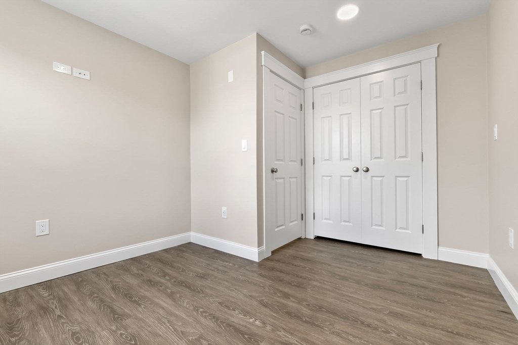 28 Poplar St # 9