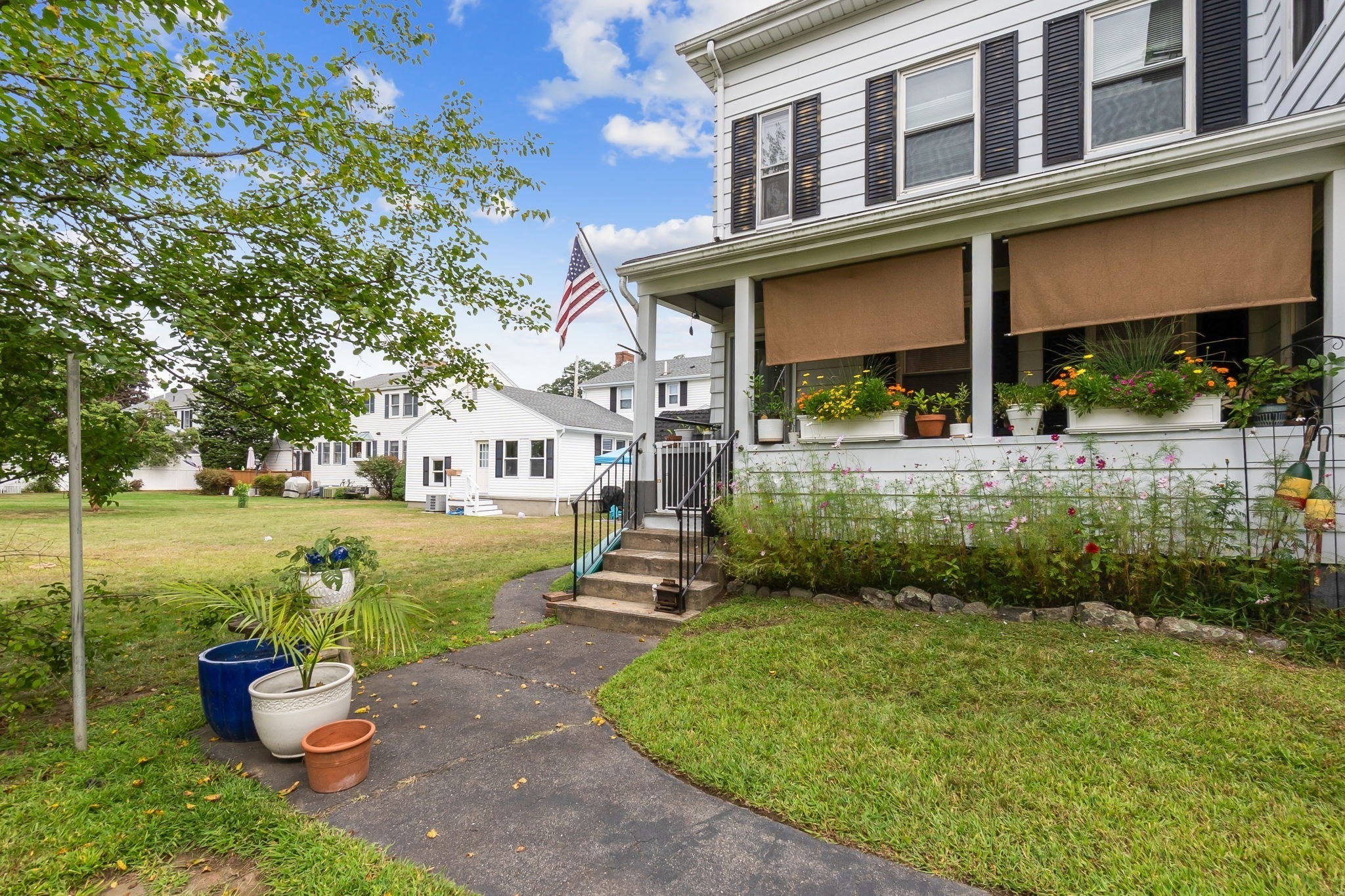 6 Mead St # 1