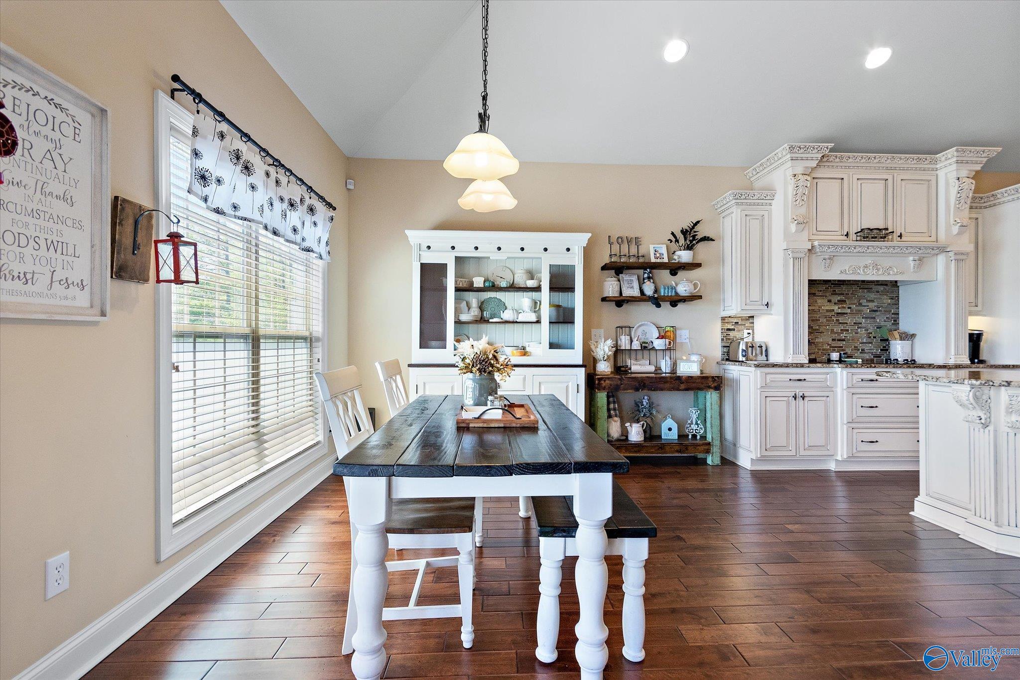 6802 Breyerton Way SE