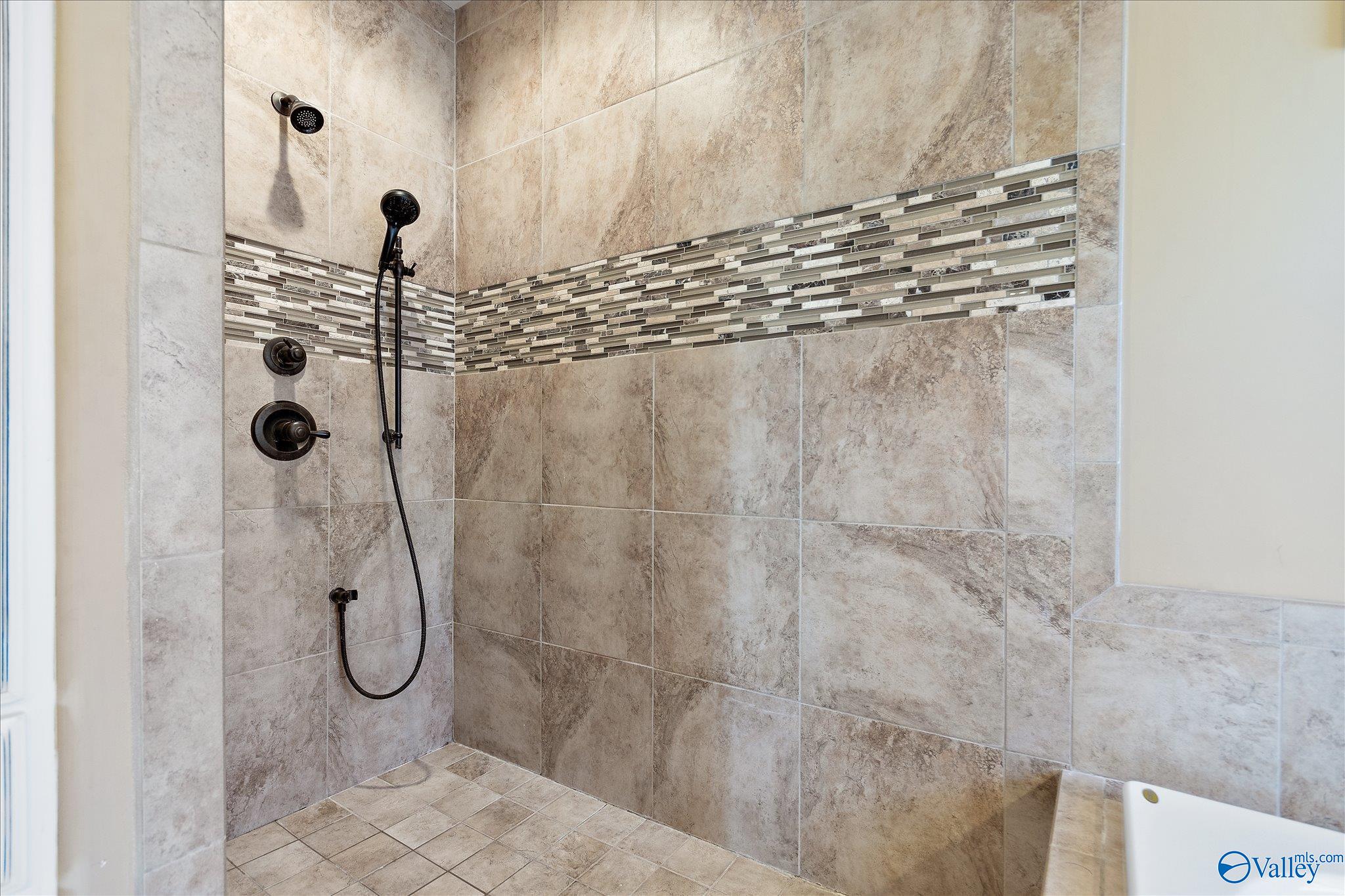 6802 Breyerton Way SE