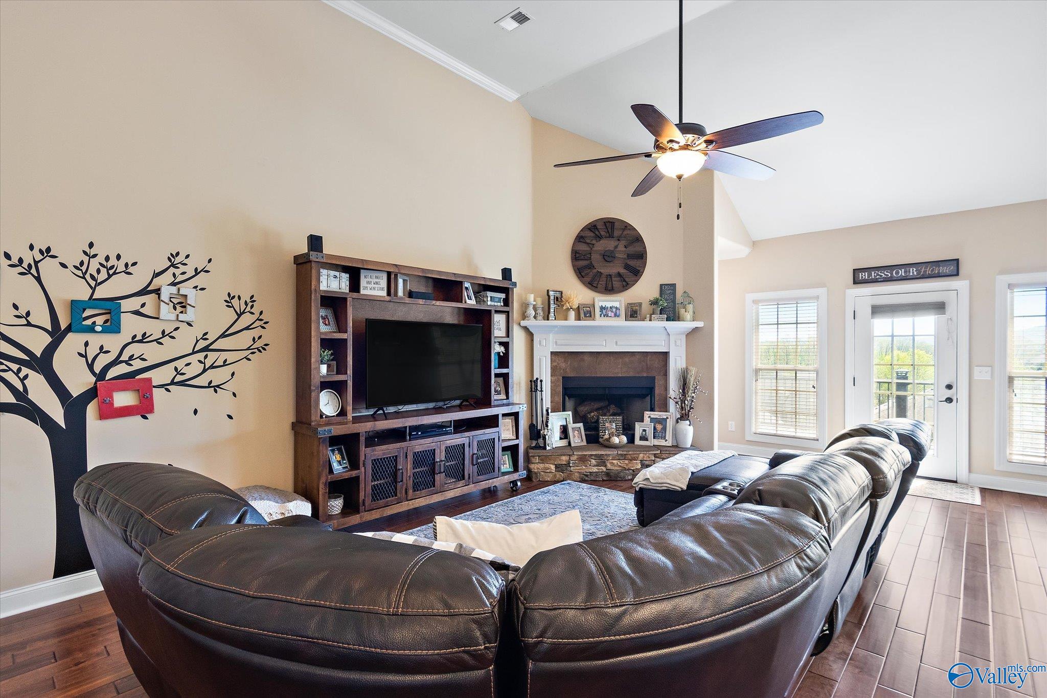 6802 Breyerton Way SE