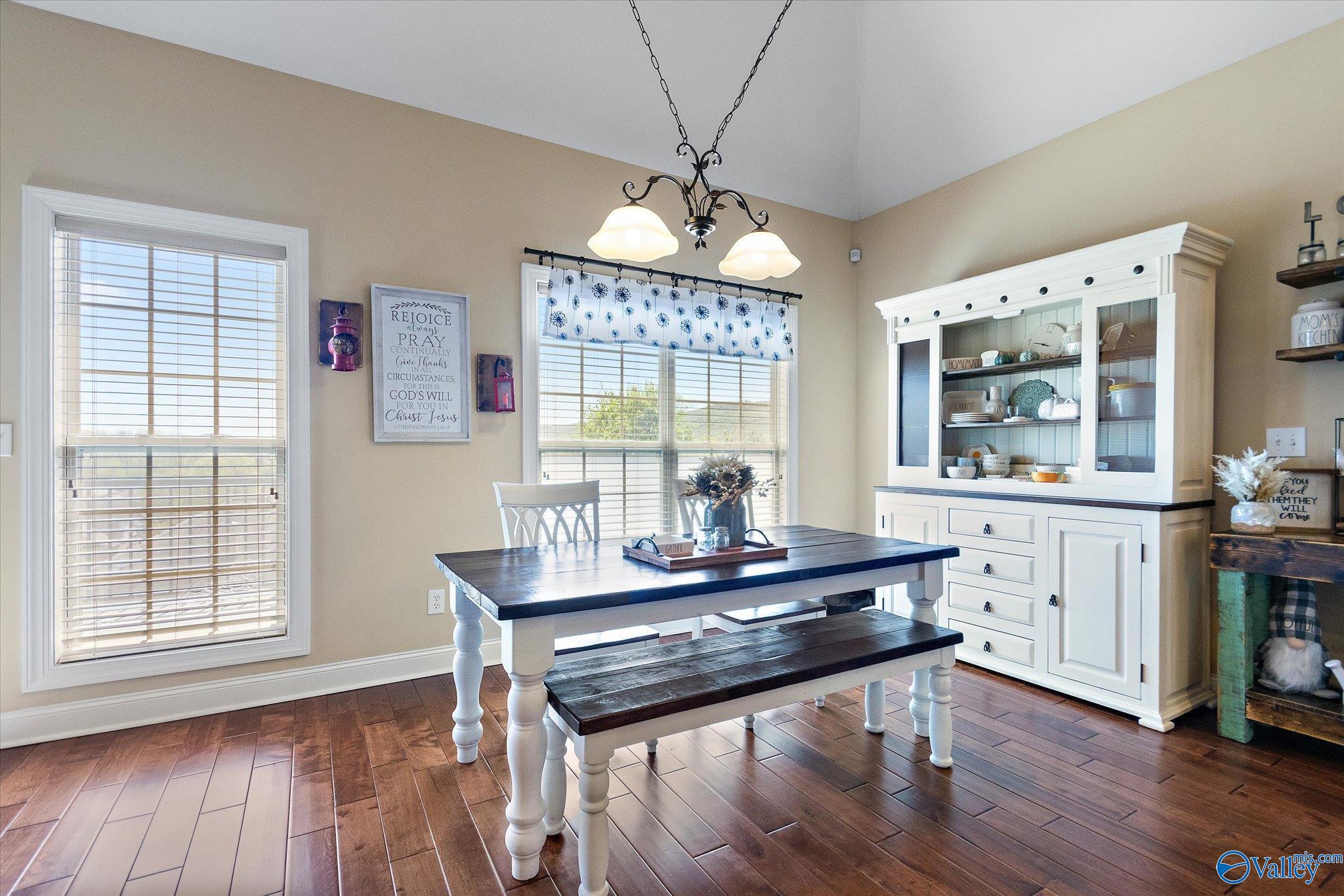 6802 Breyerton Way SE