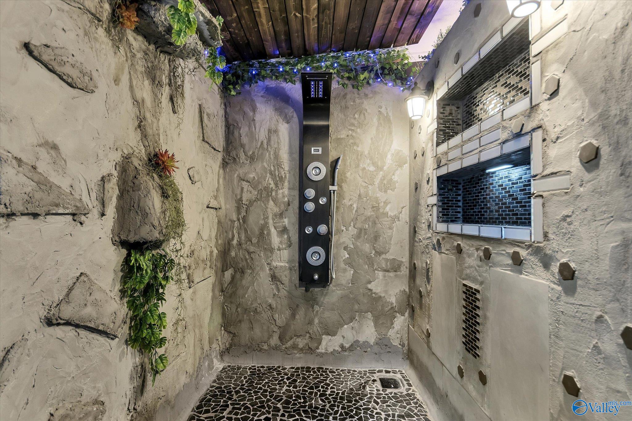 2165 Buster Willett Road