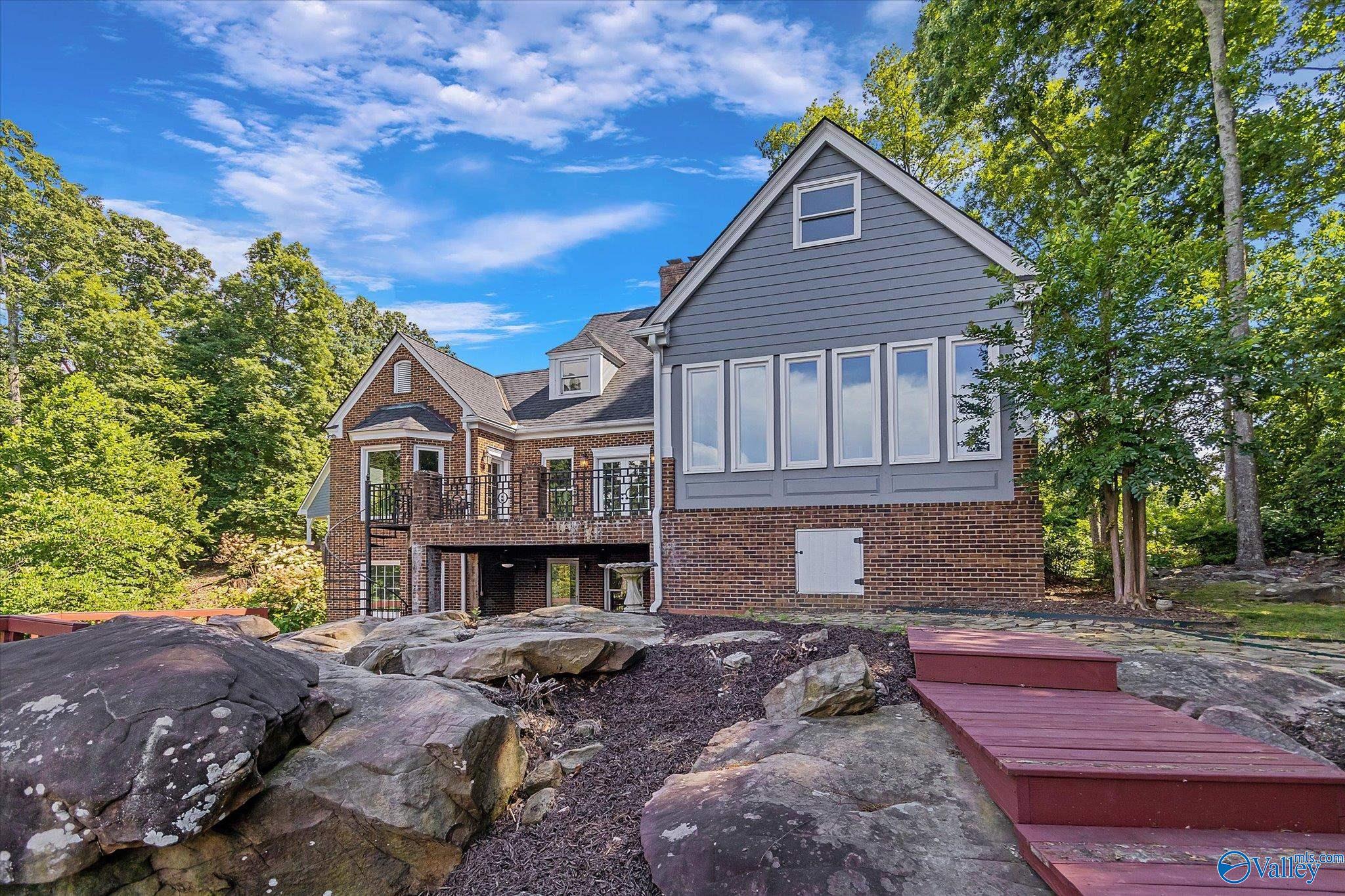 4997 Jackson Trail