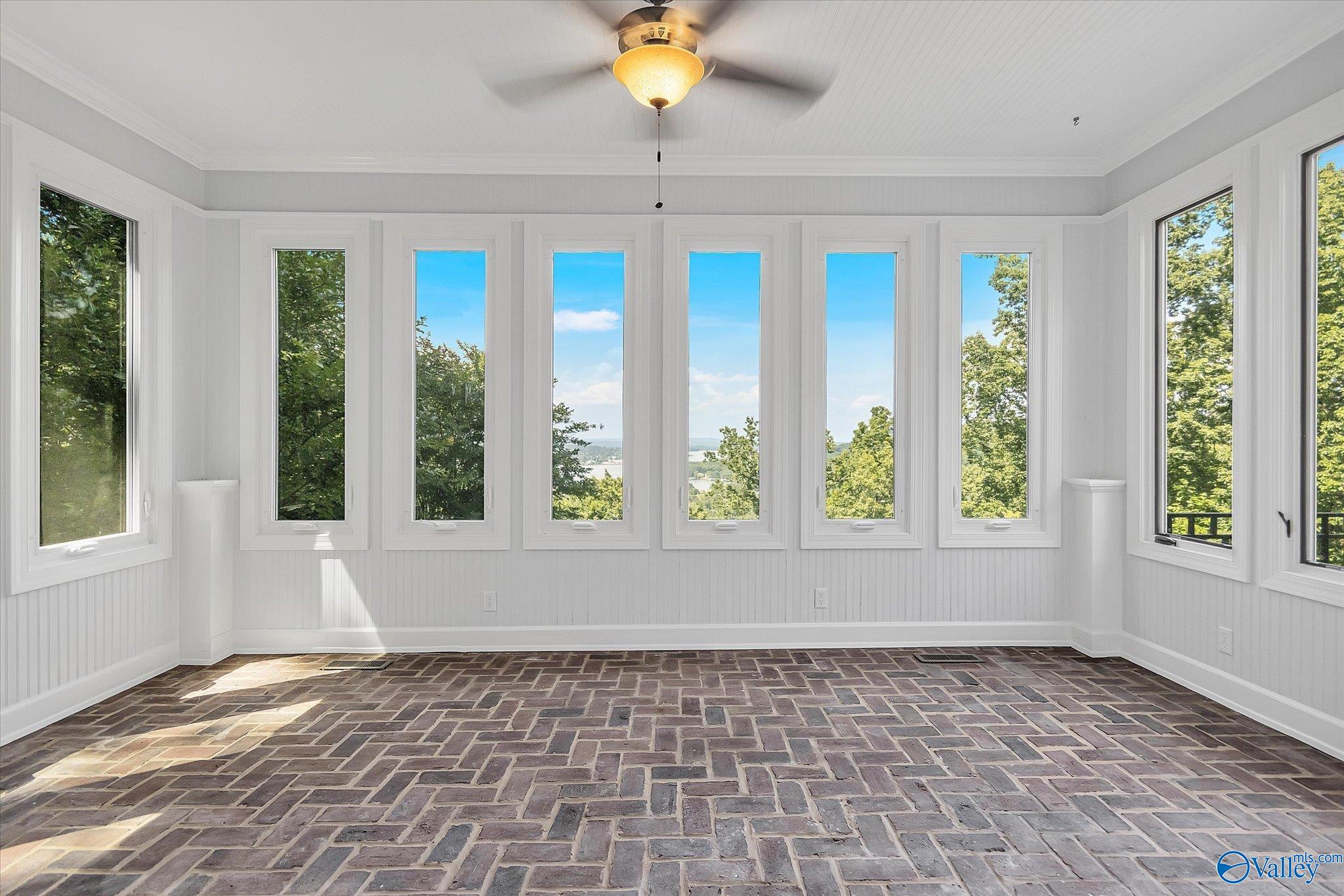 4997 Jackson Trail