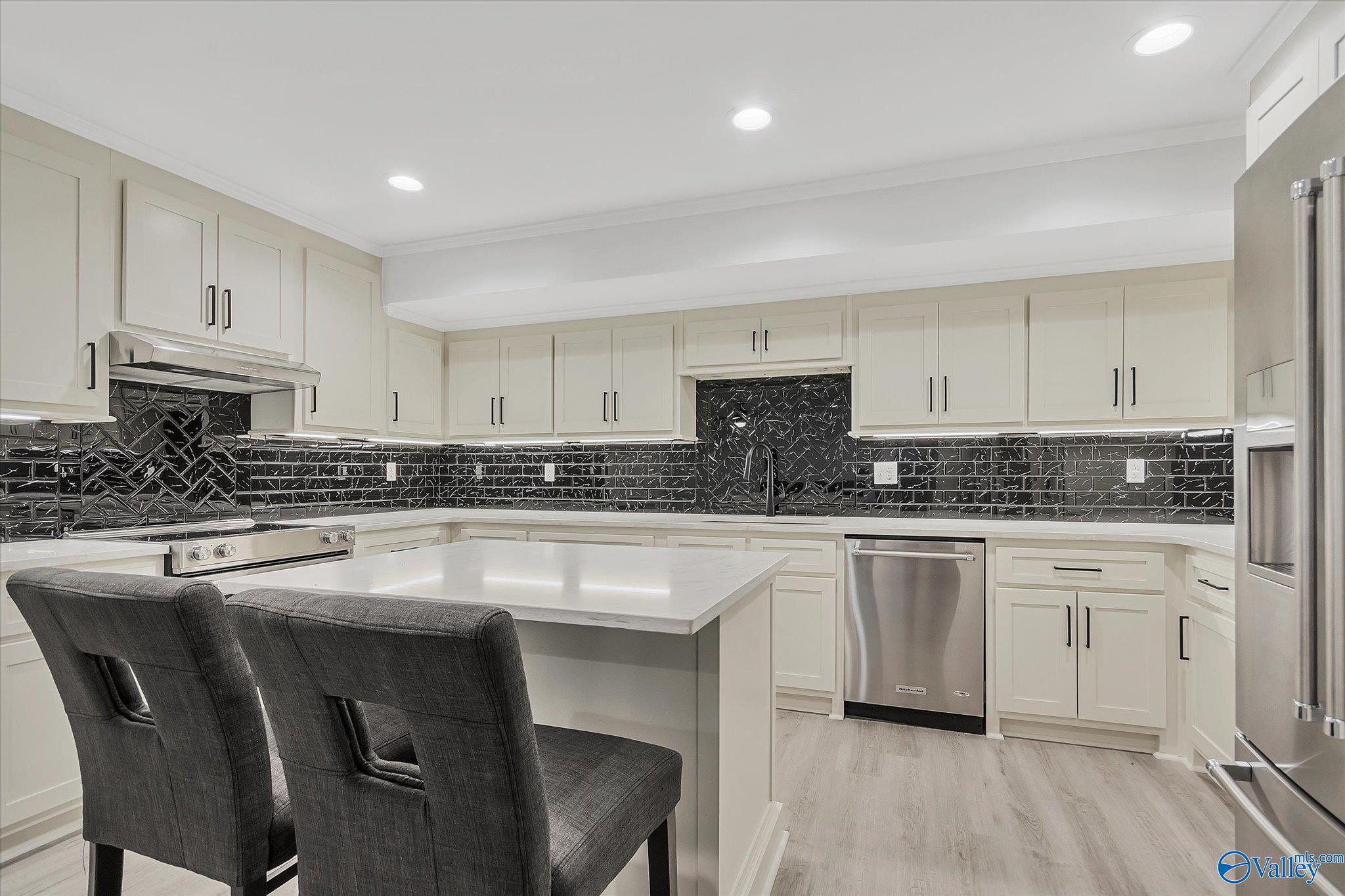4997 Jackson Trail