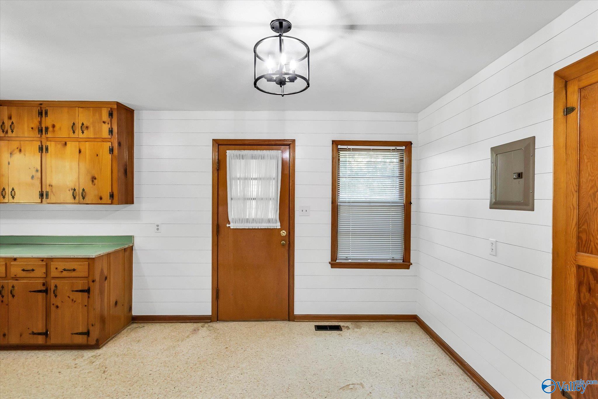 710 NW Monroe Street