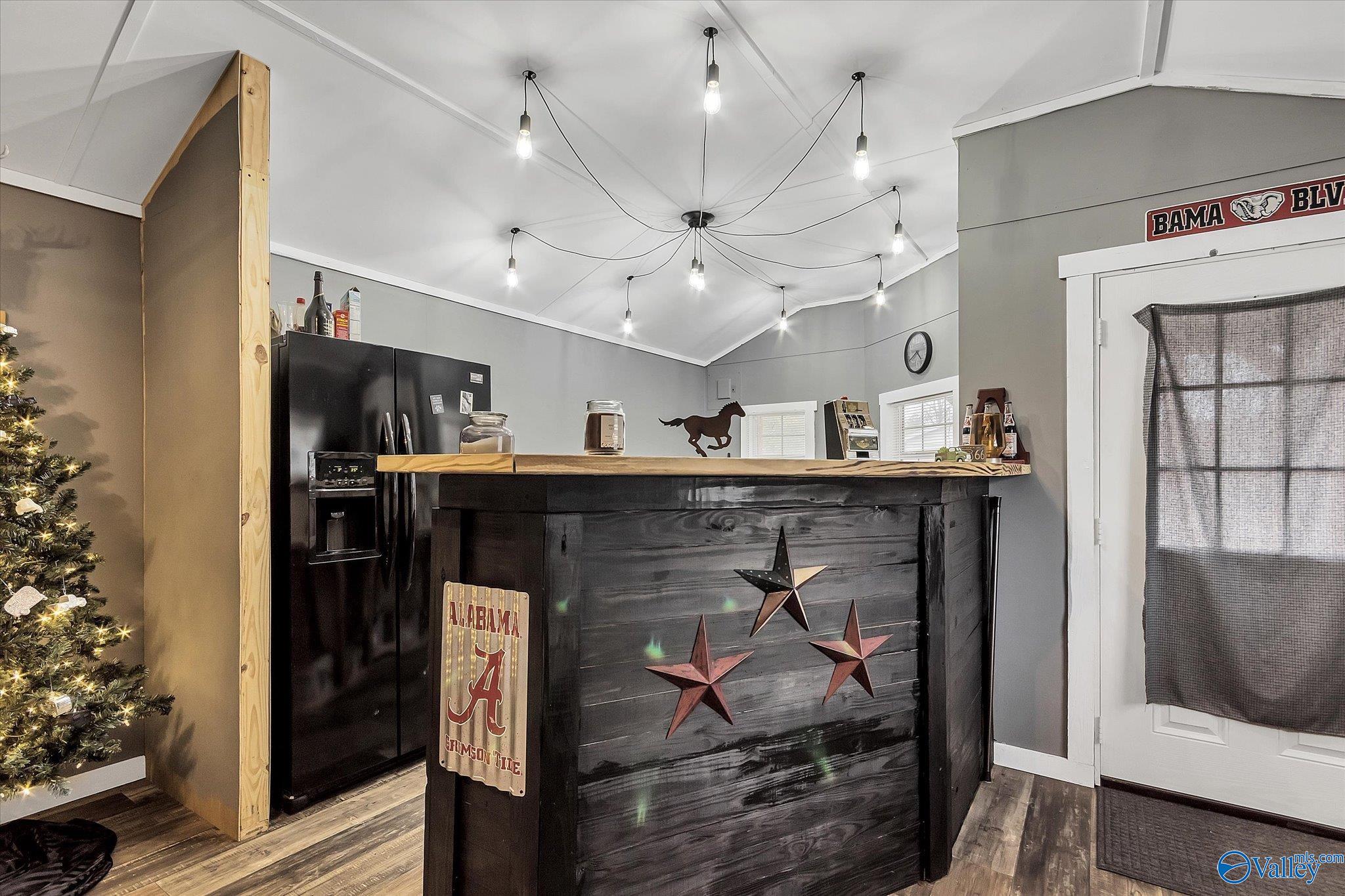 97 Holdbrooks Street