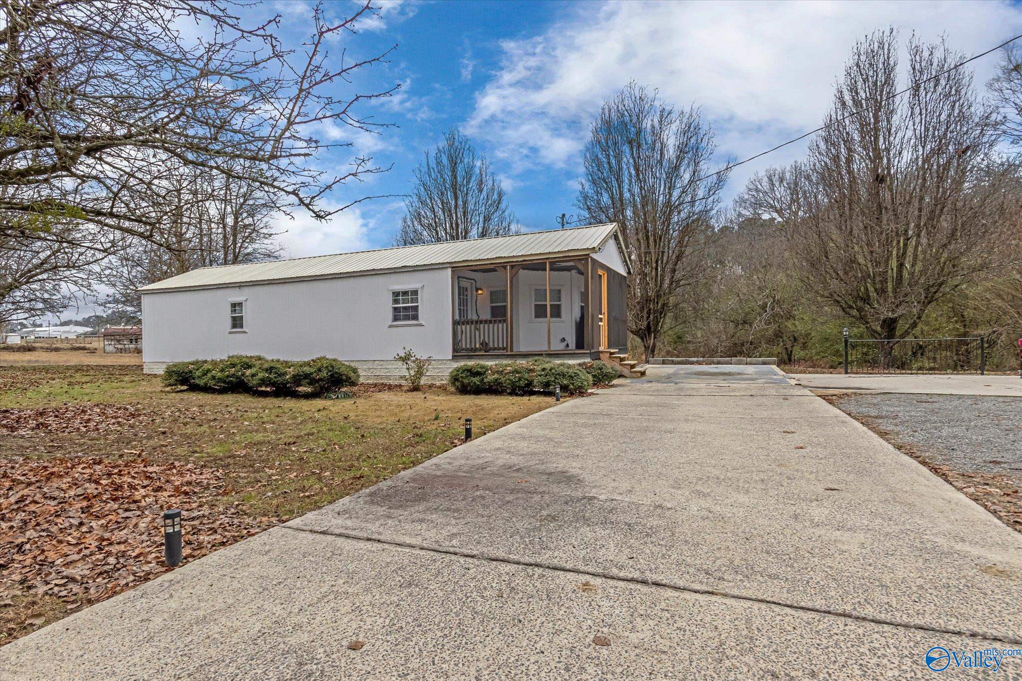 97 Holdbrooks Street