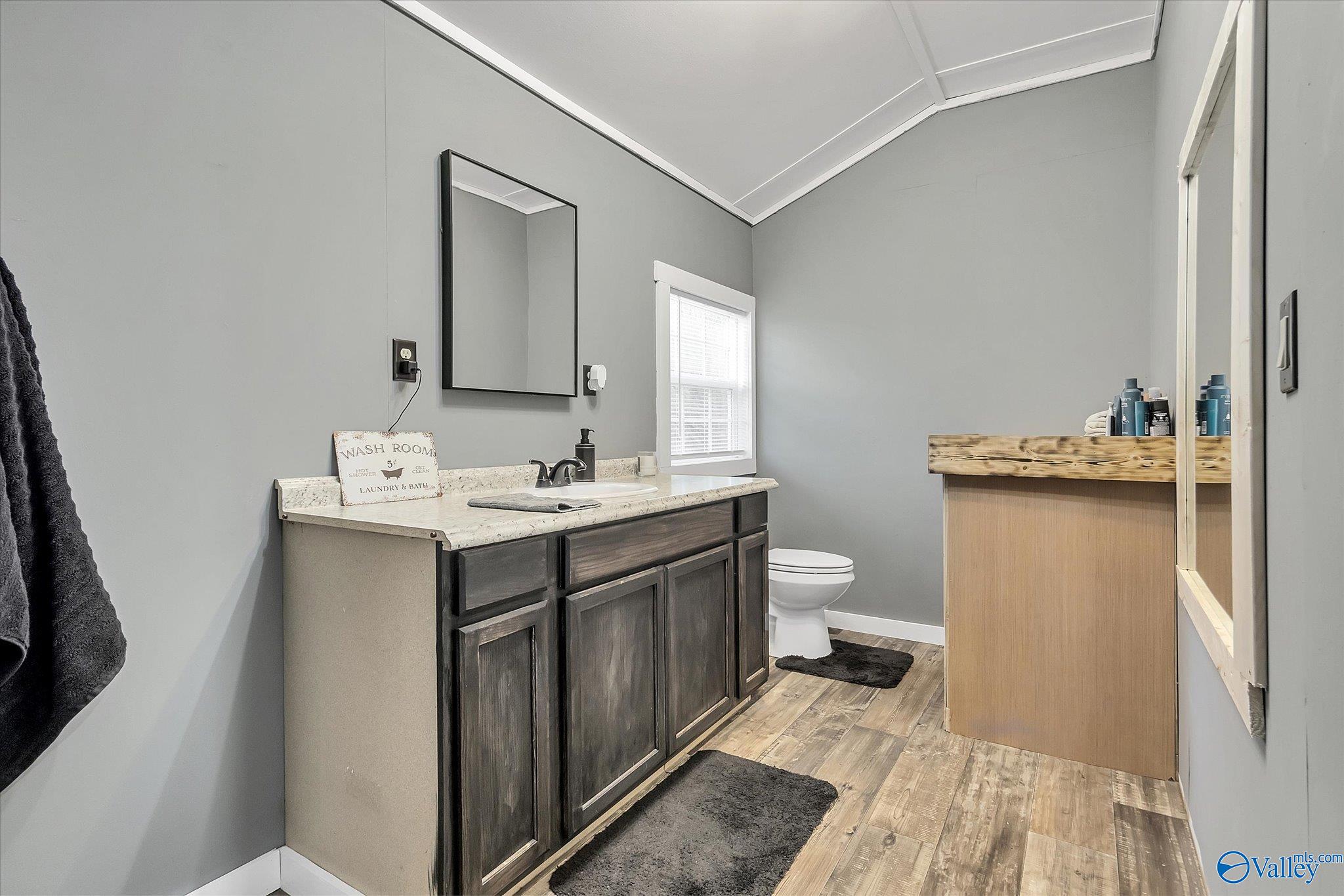 97 Holdbrooks Street