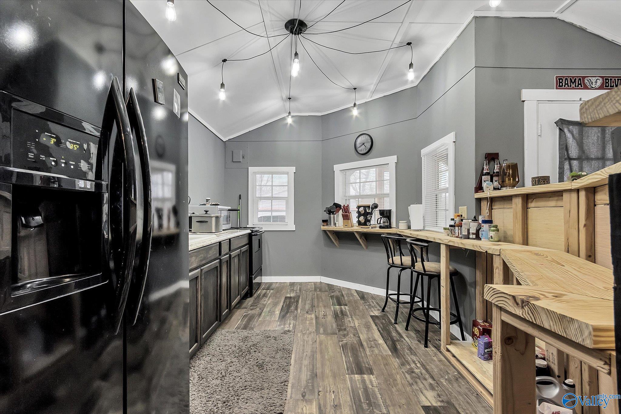 97 Holdbrooks Street