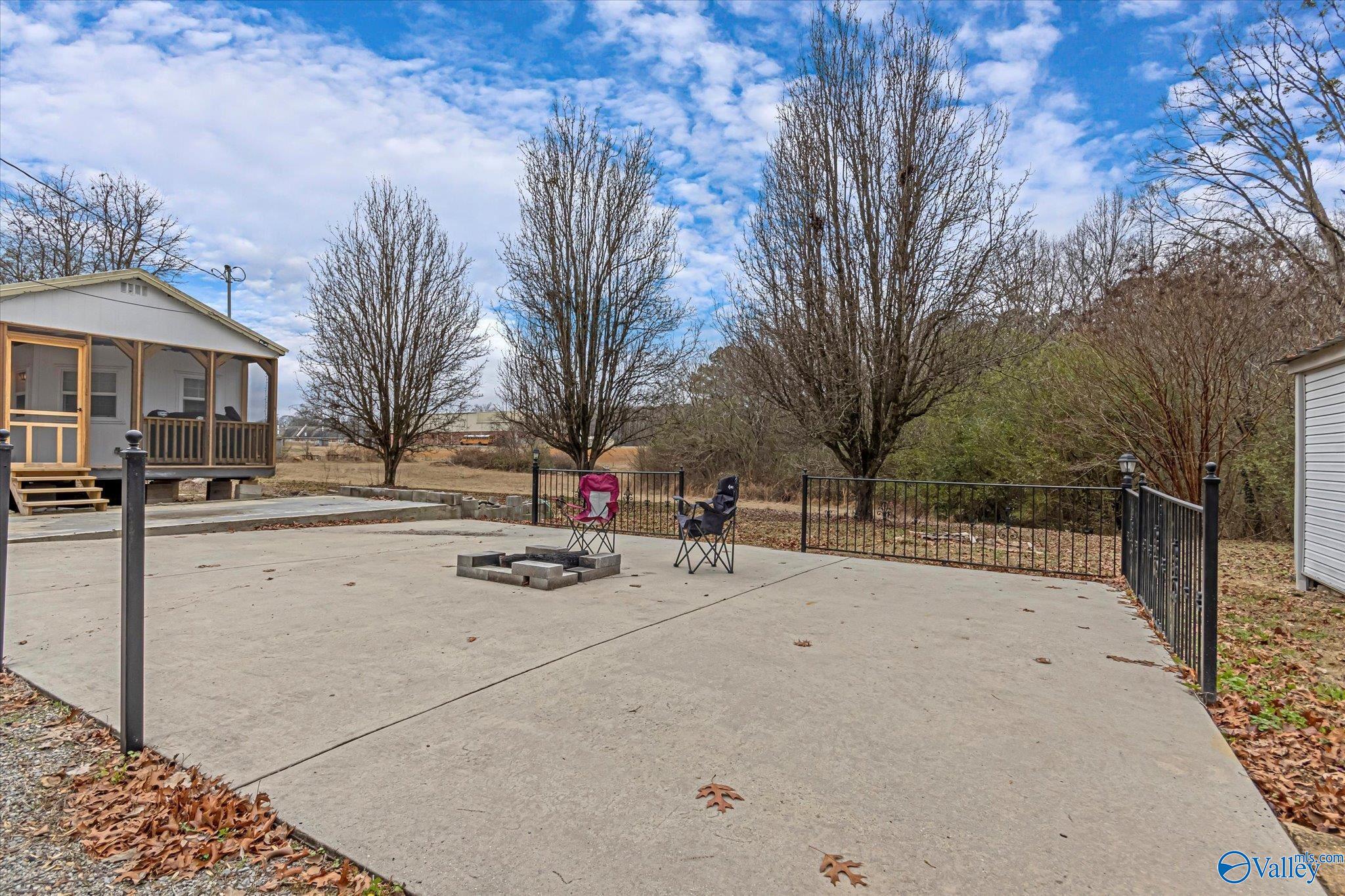 97 Holdbrooks Street