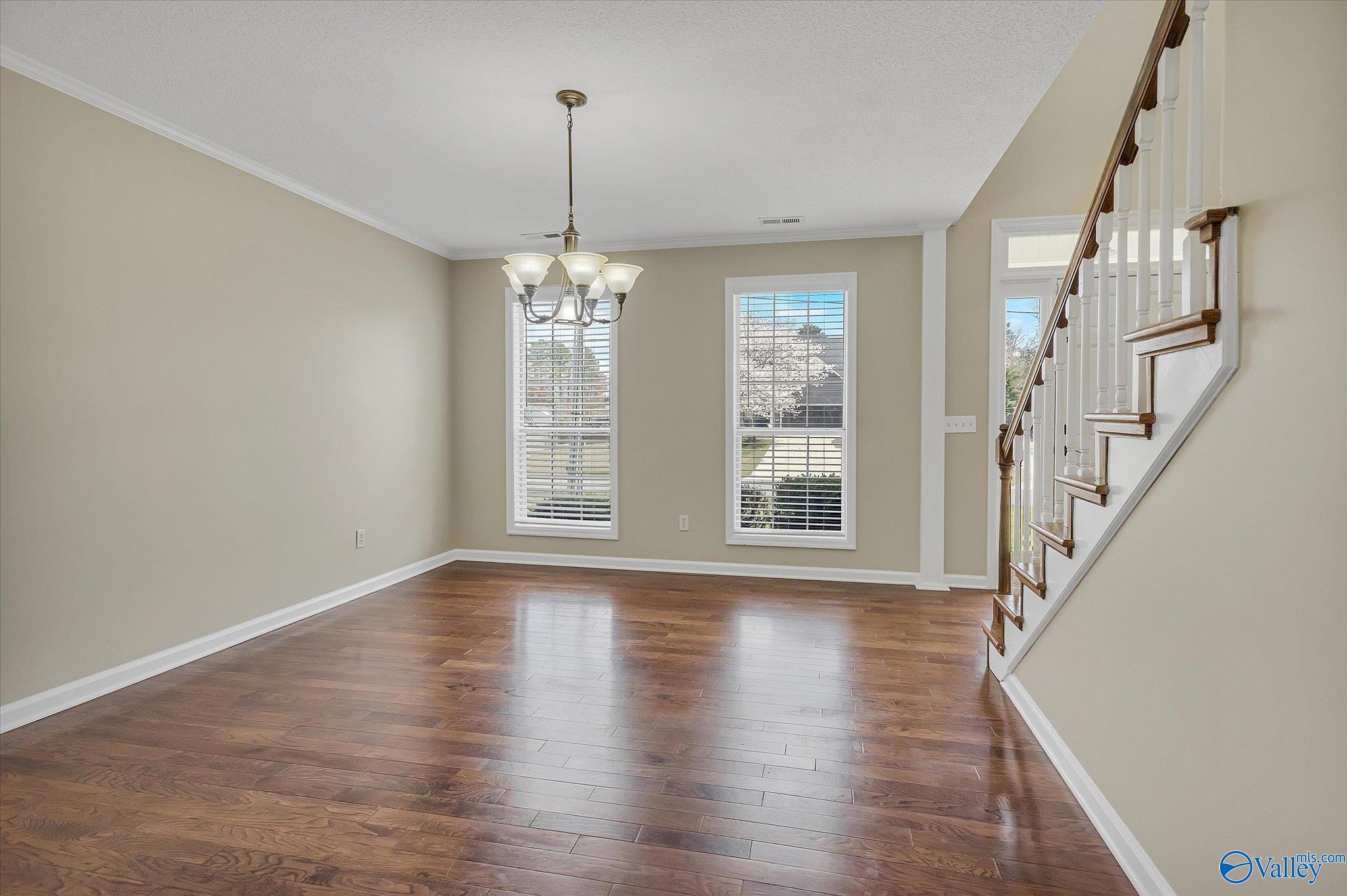 518 Mockingbird Lane