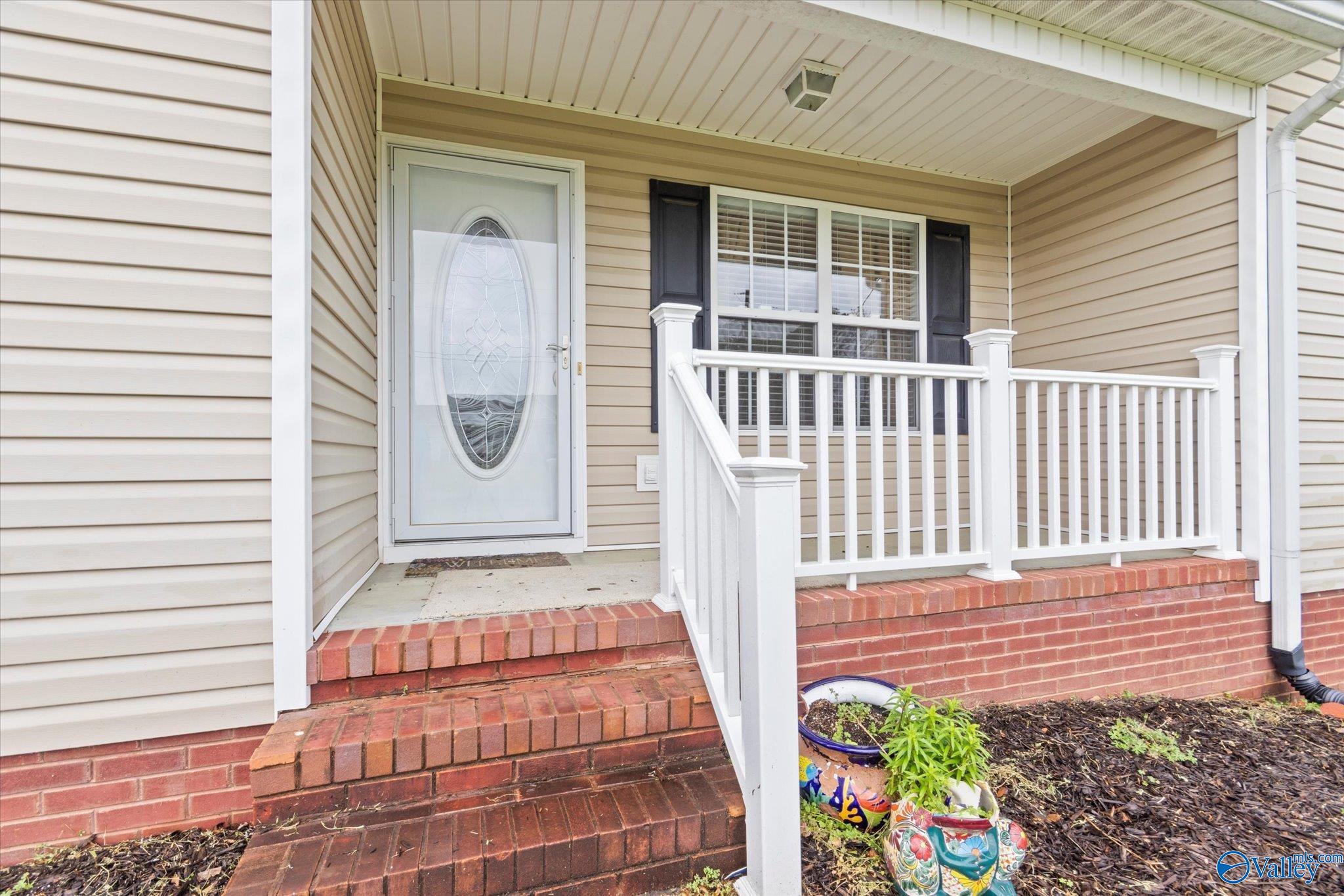 201 Mary Jo Isom Lane