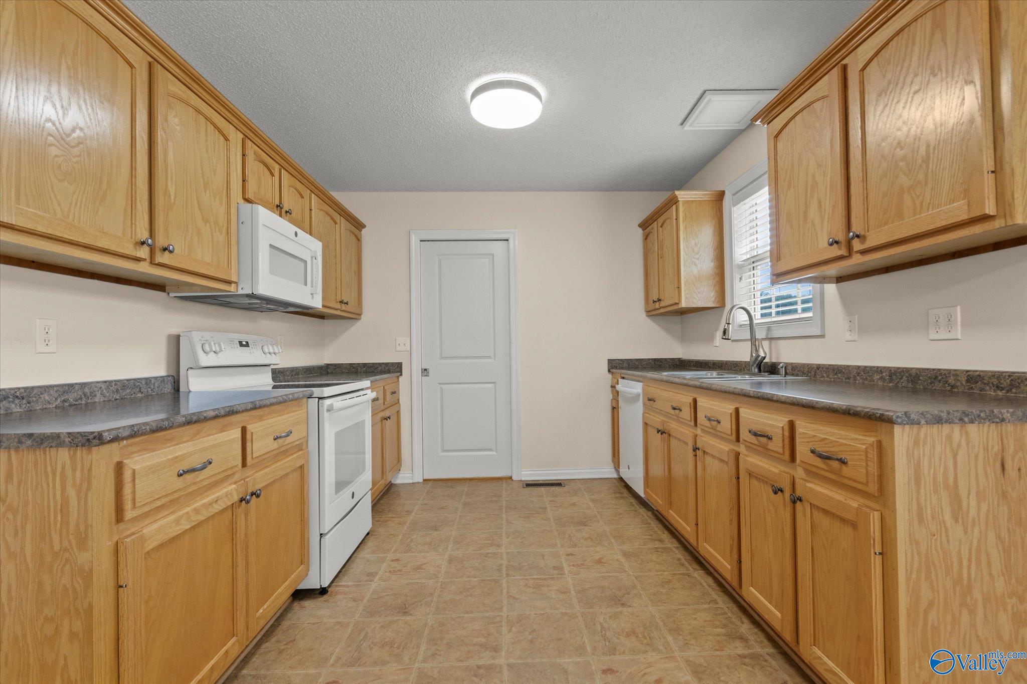 201 Mary Jo Isom Lane