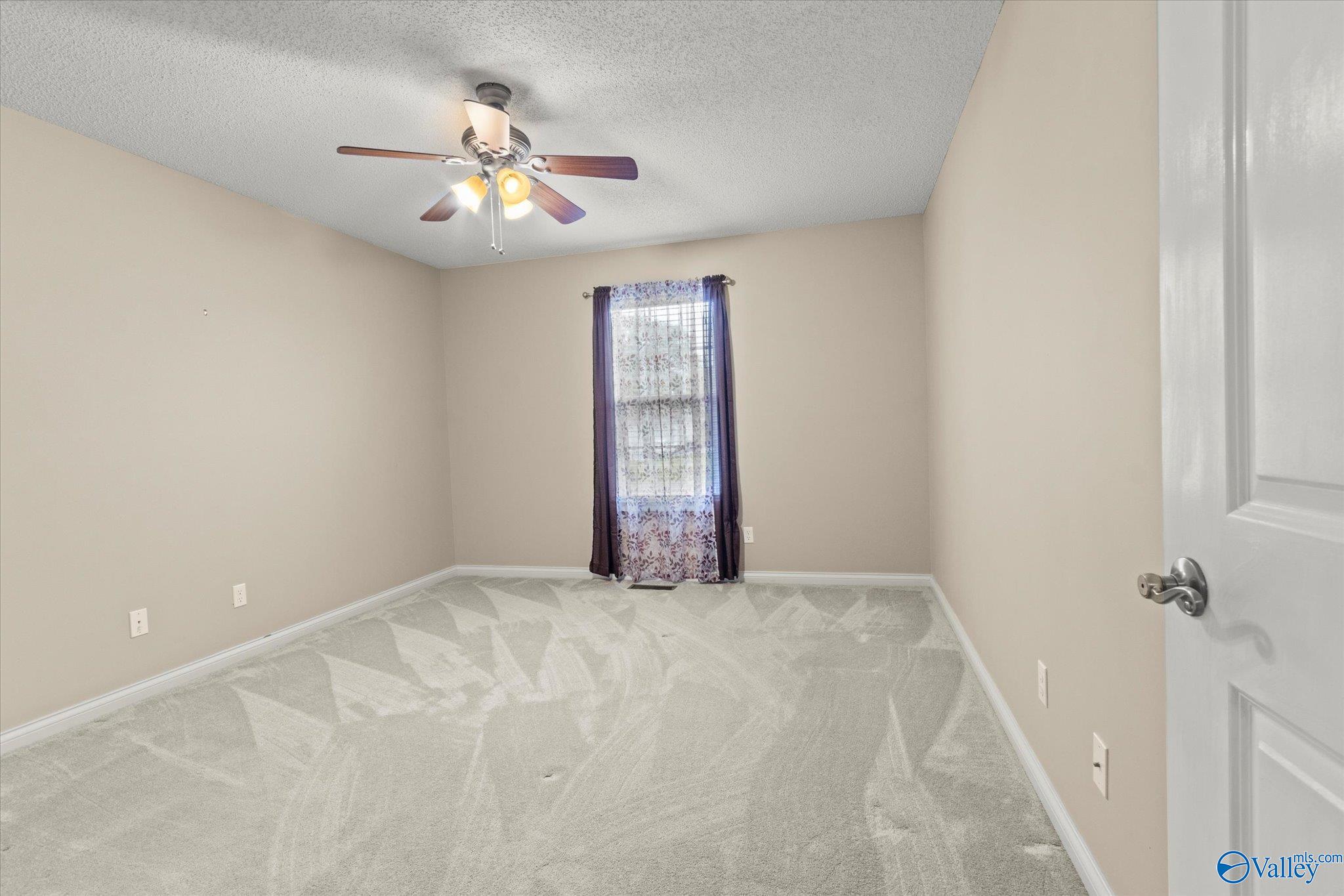 201 Mary Jo Isom Lane