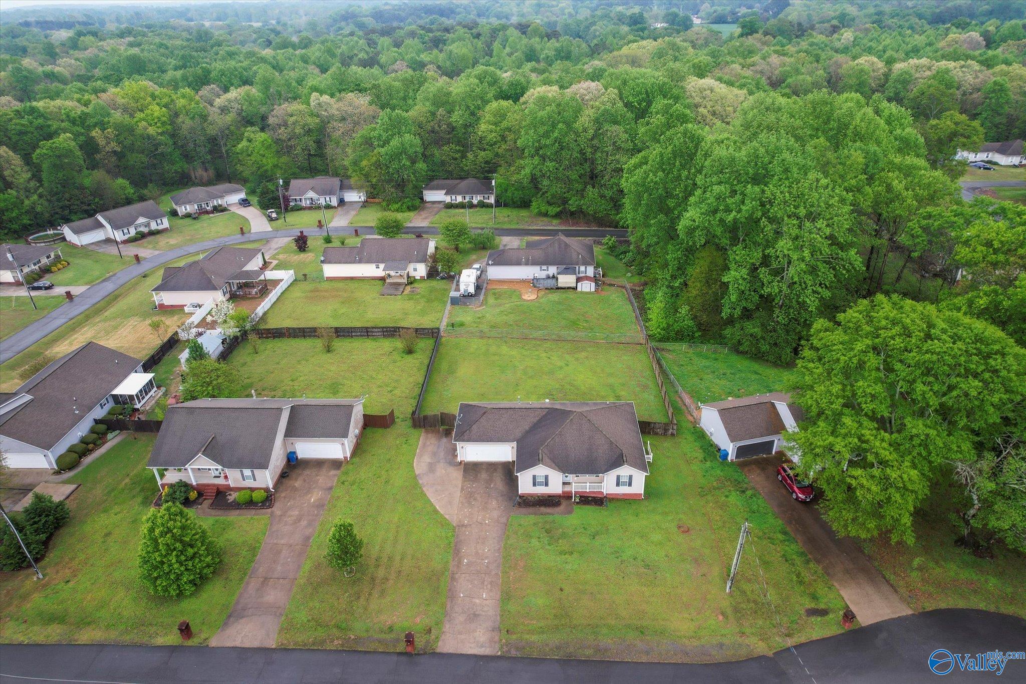 201 Mary Jo Isom Lane