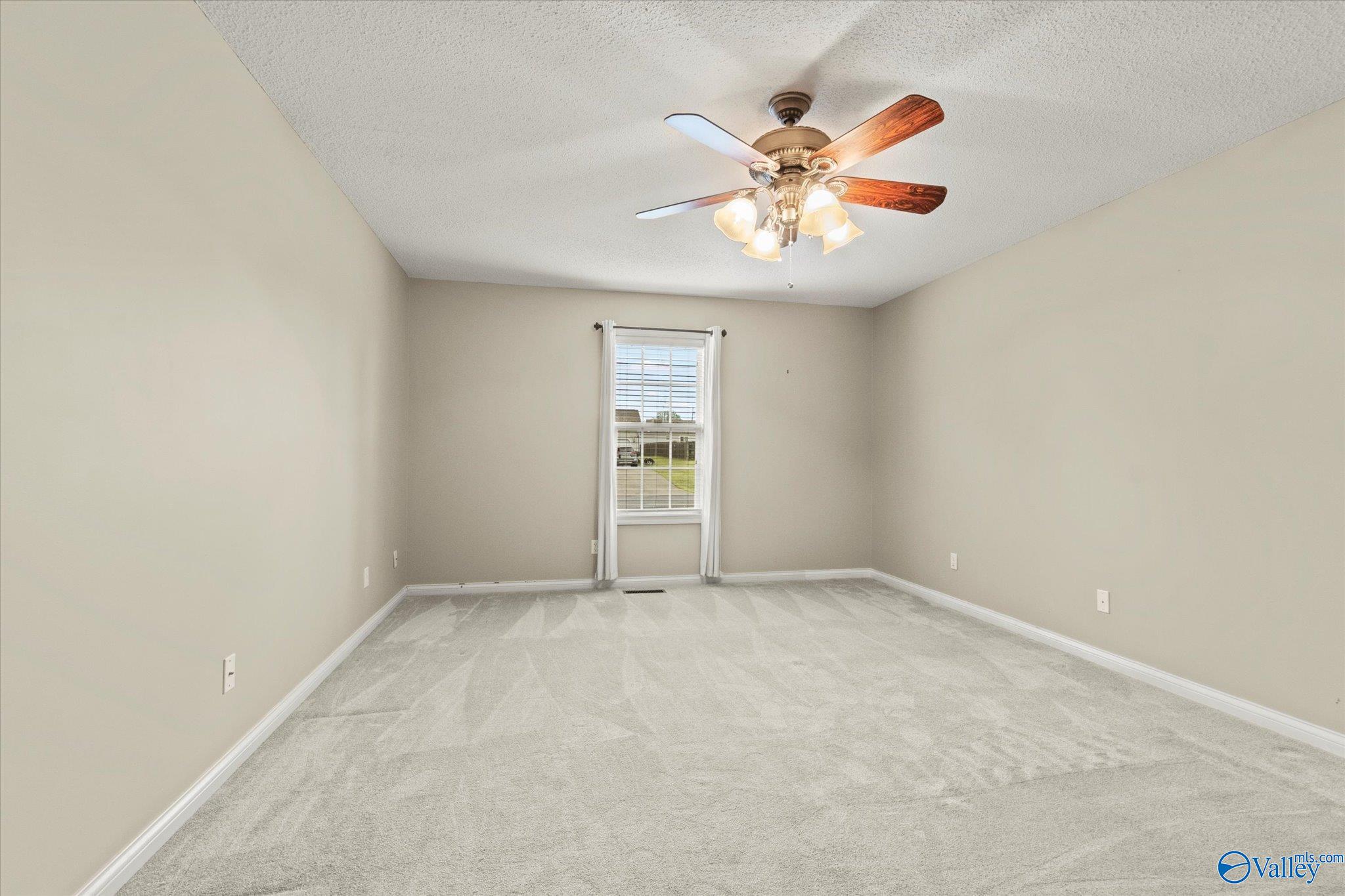 201 Mary Jo Isom Lane