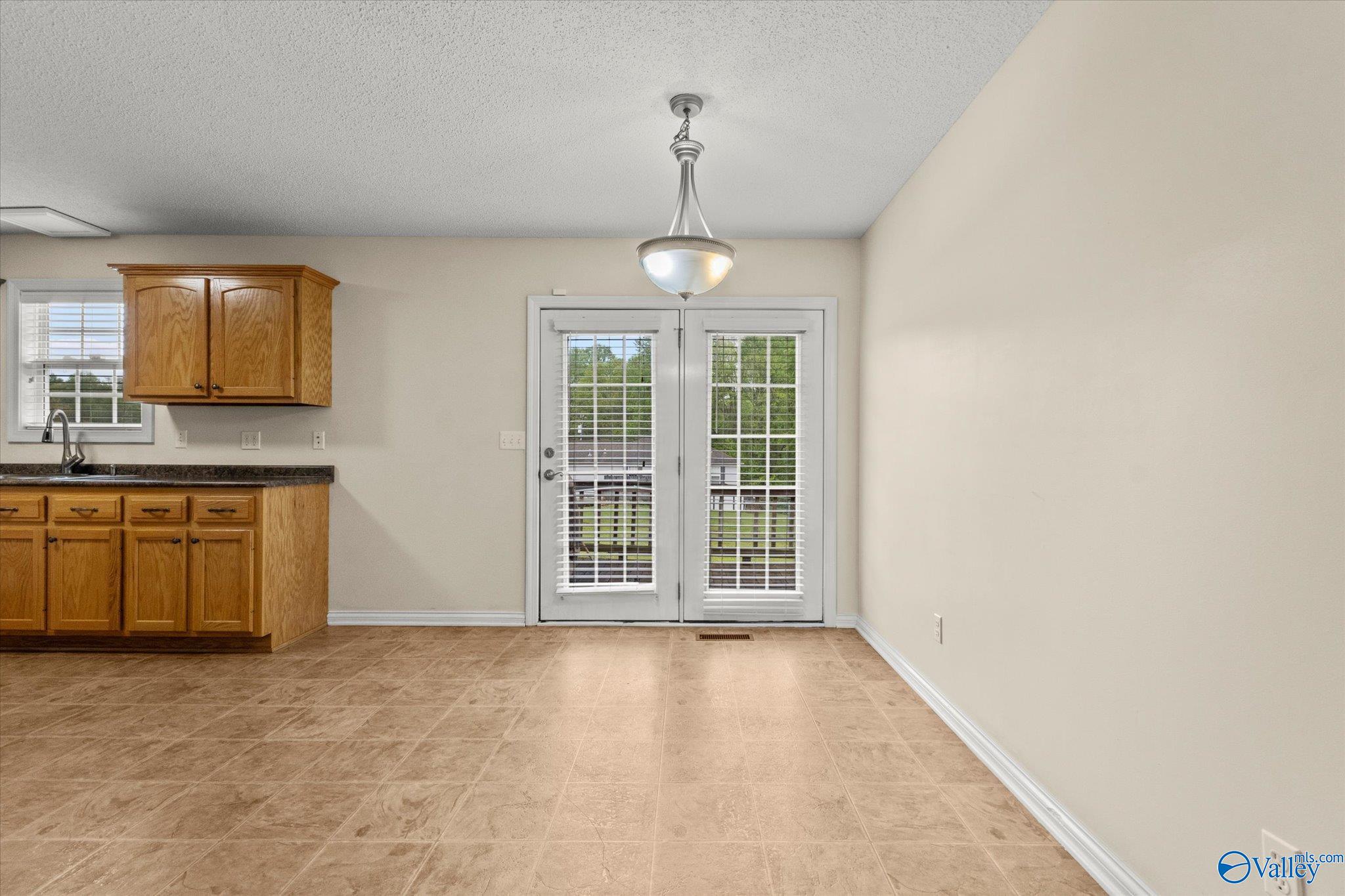 201 Mary Jo Isom Lane