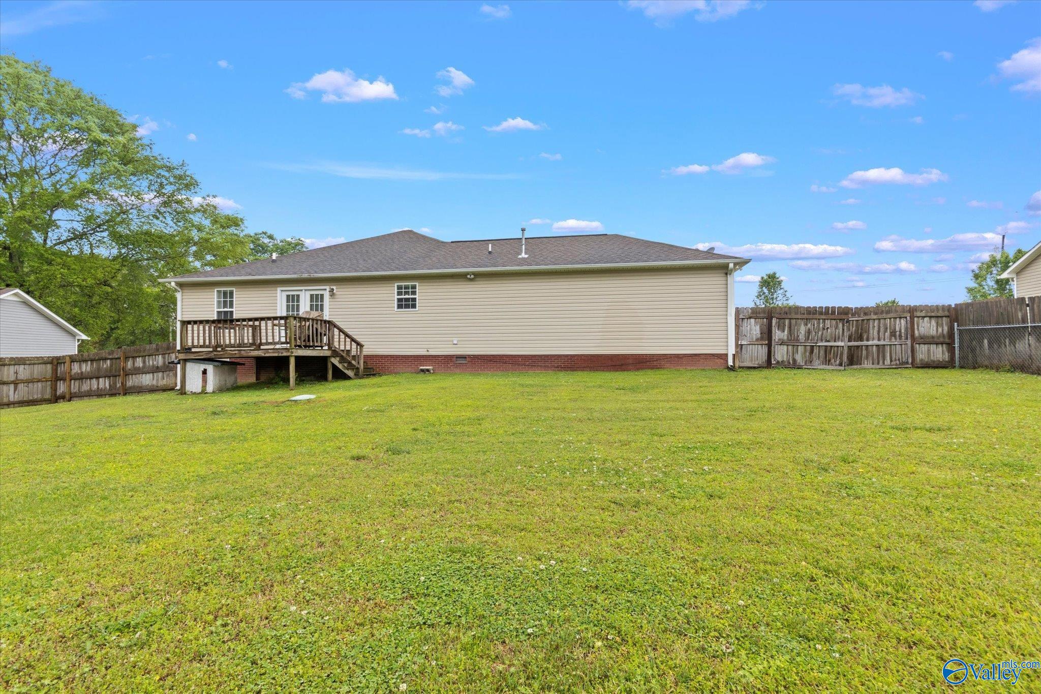 201 Mary Jo Isom Lane