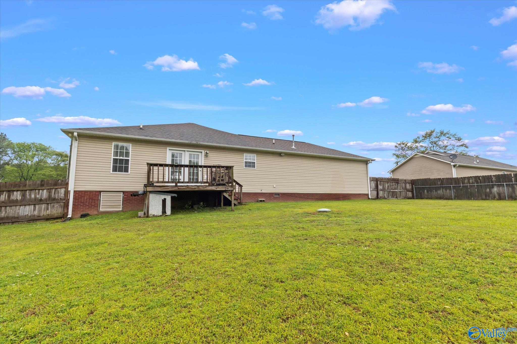 201 Mary Jo Isom Lane