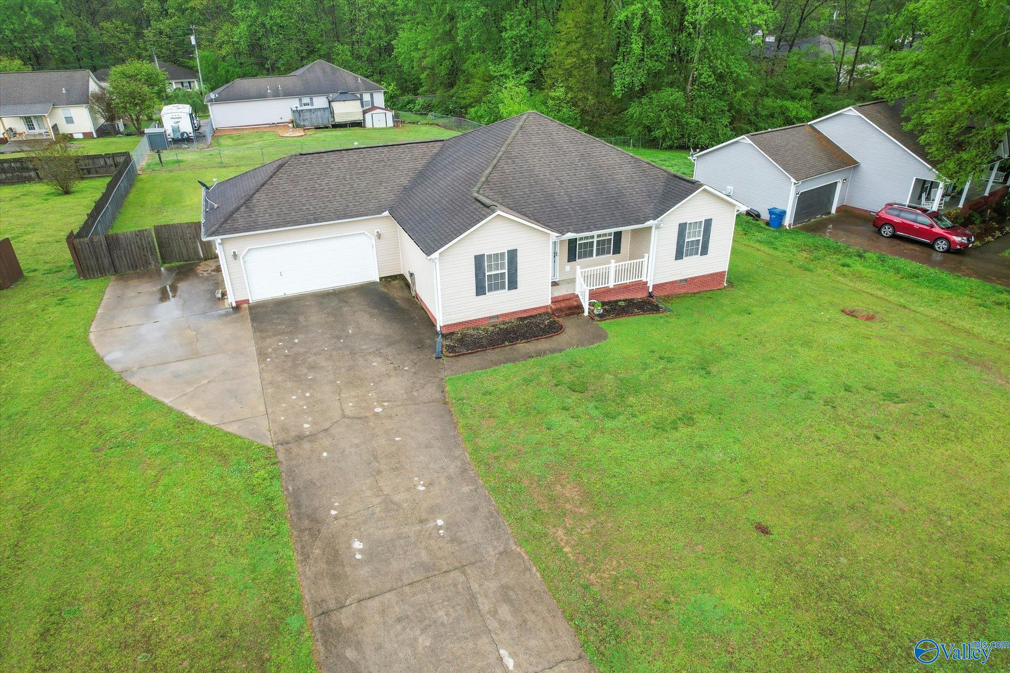 201 Mary Jo Isom Lane