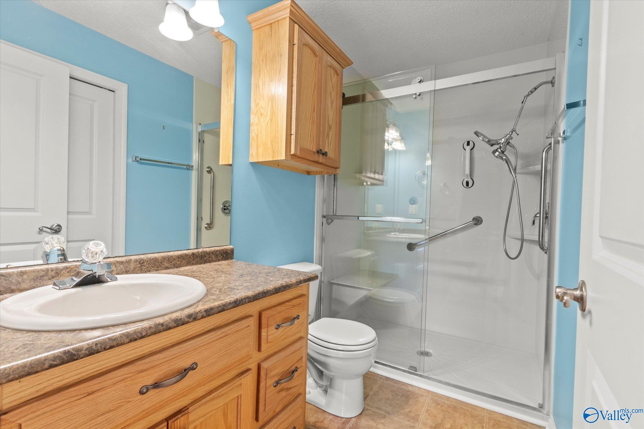 201 Mary Jo Isom Lane