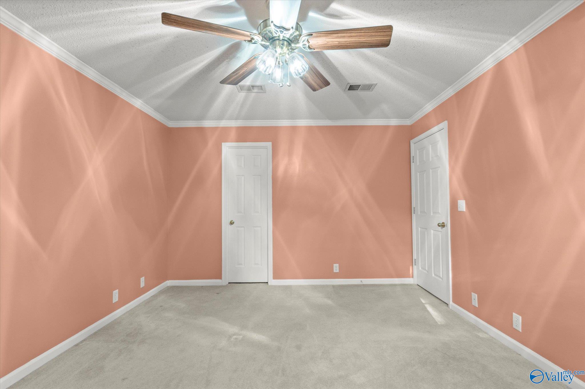 2039 Hickory Trail NE