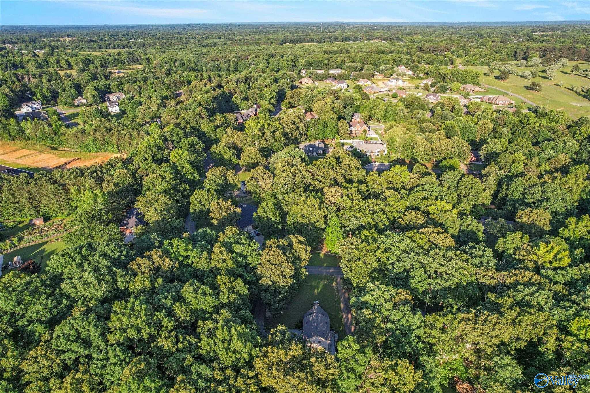 2039 Hickory Trail NE