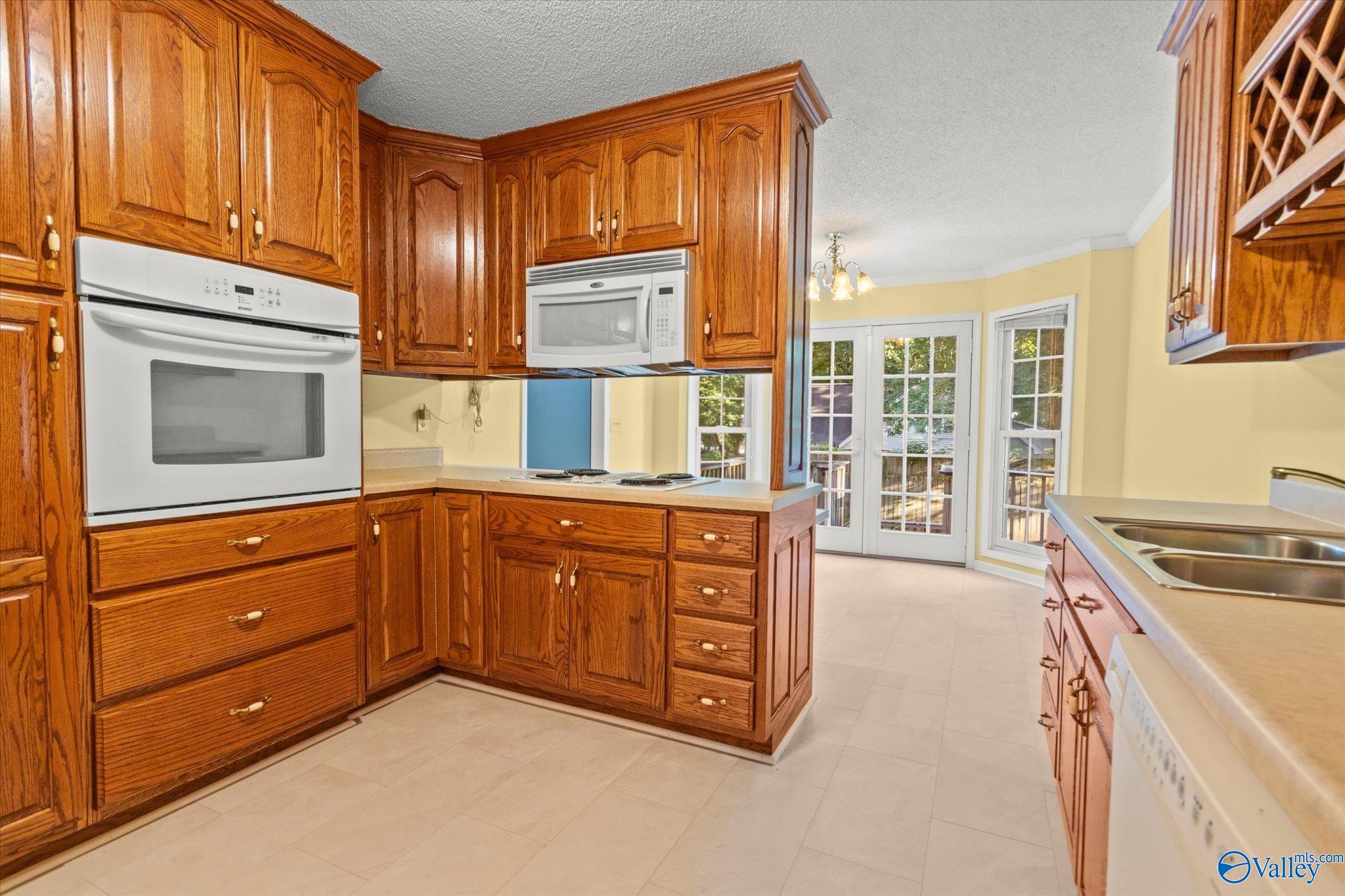 2039 Hickory Trail NE