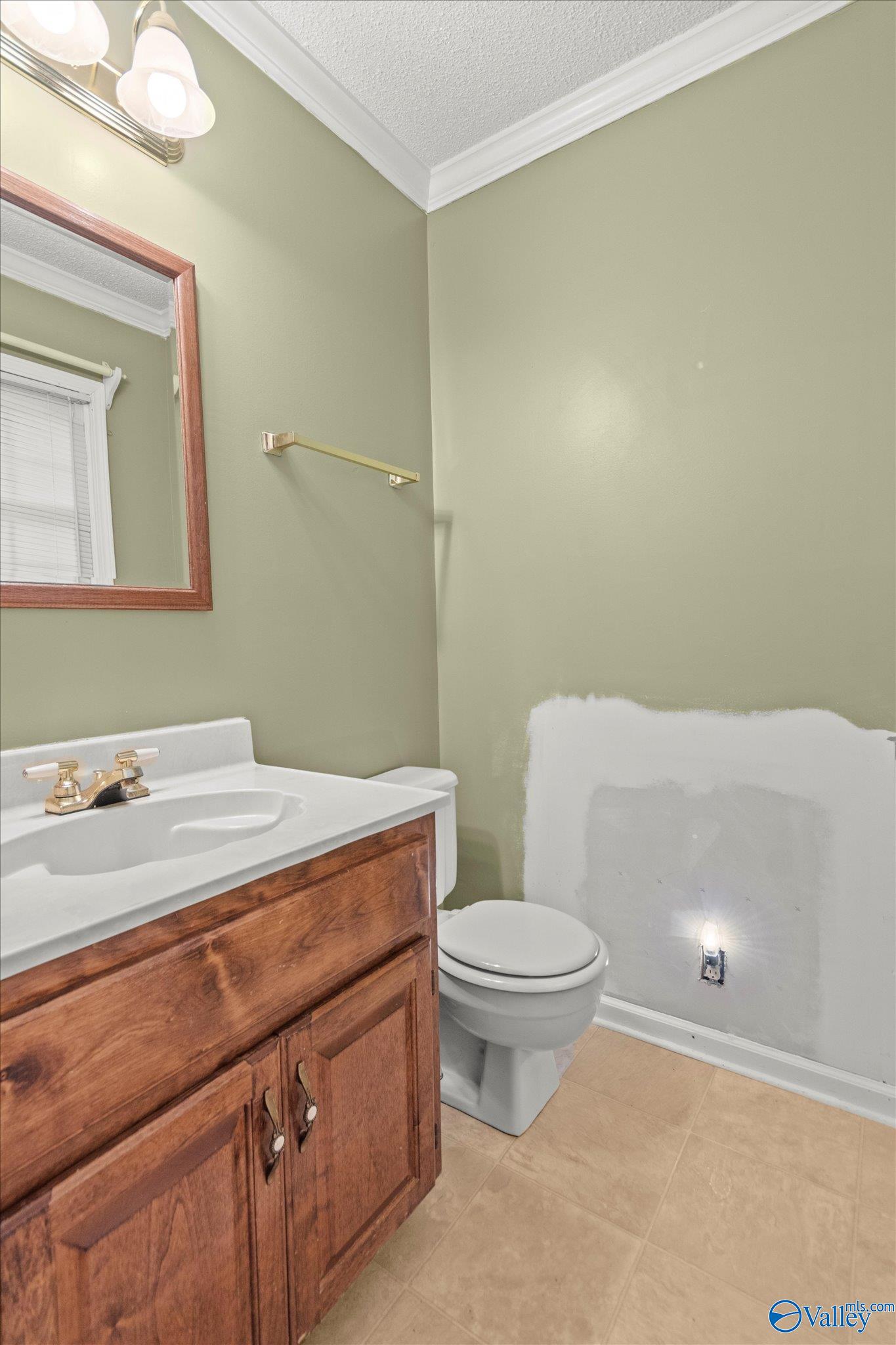 2039 Hickory Trail NE