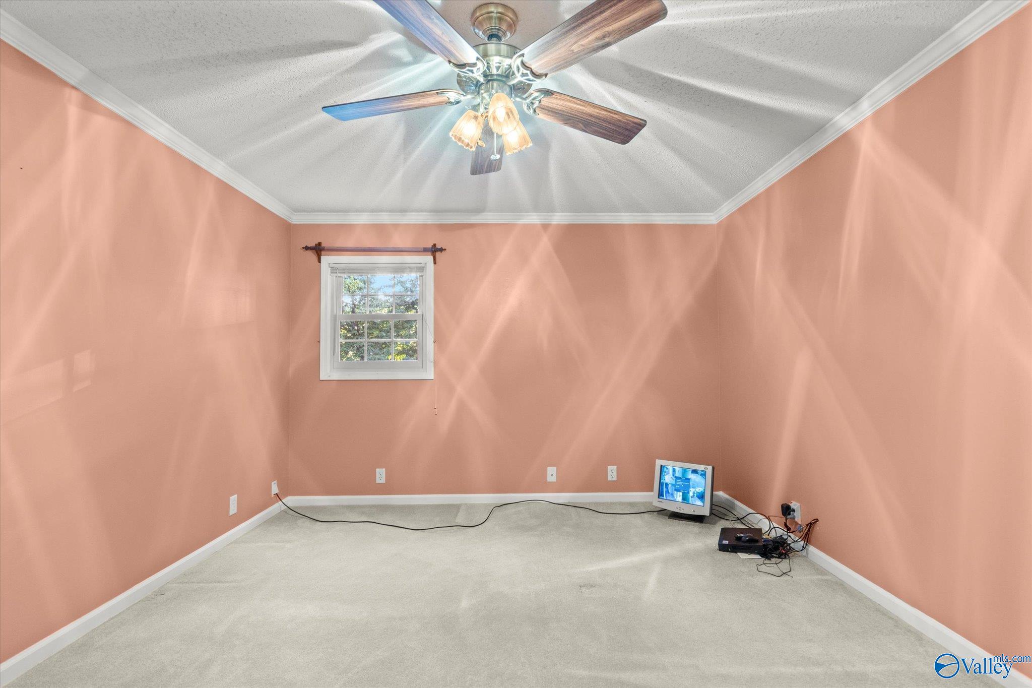 2039 Hickory Trail NE