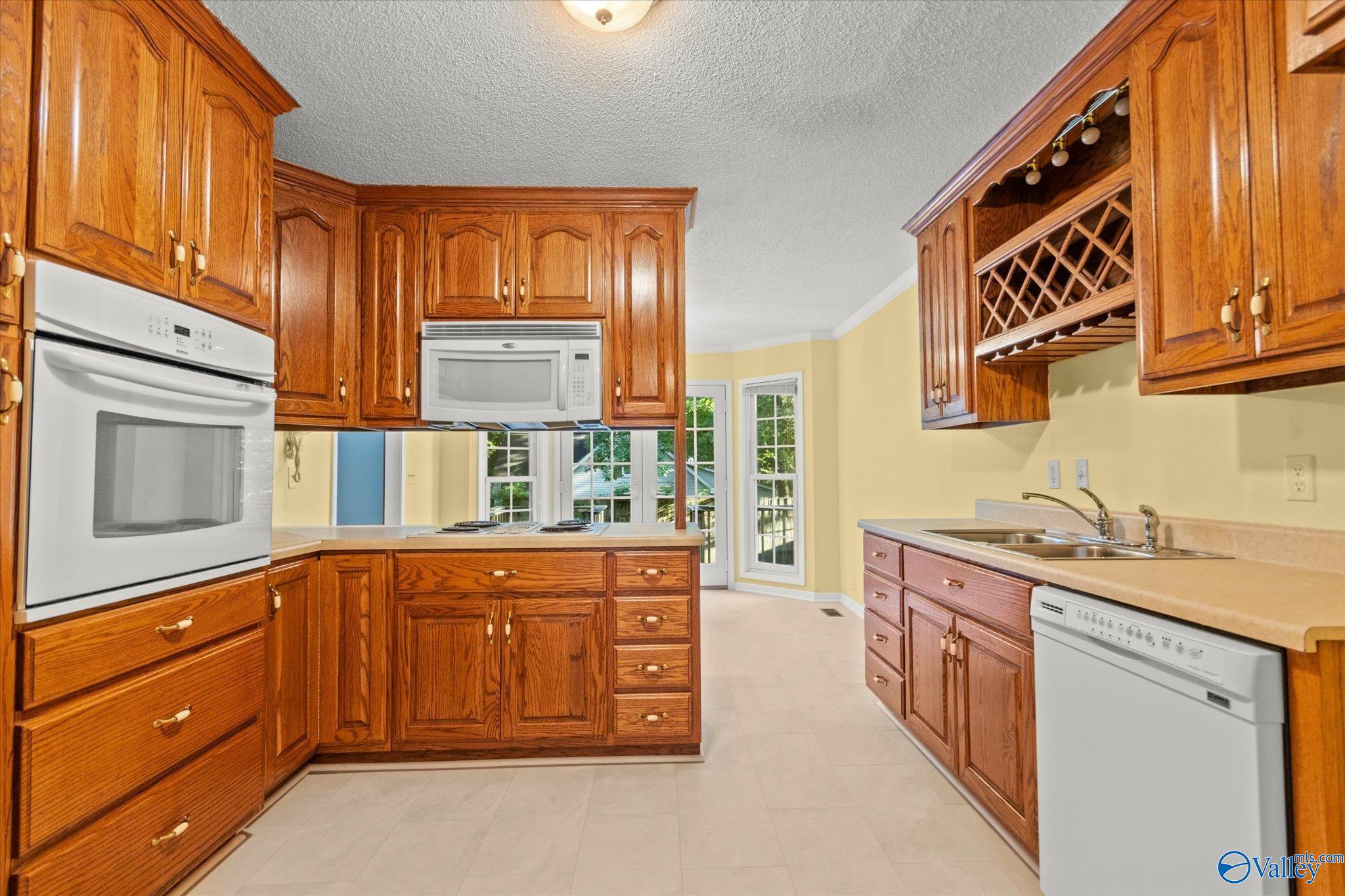 2039 Hickory Trail NE