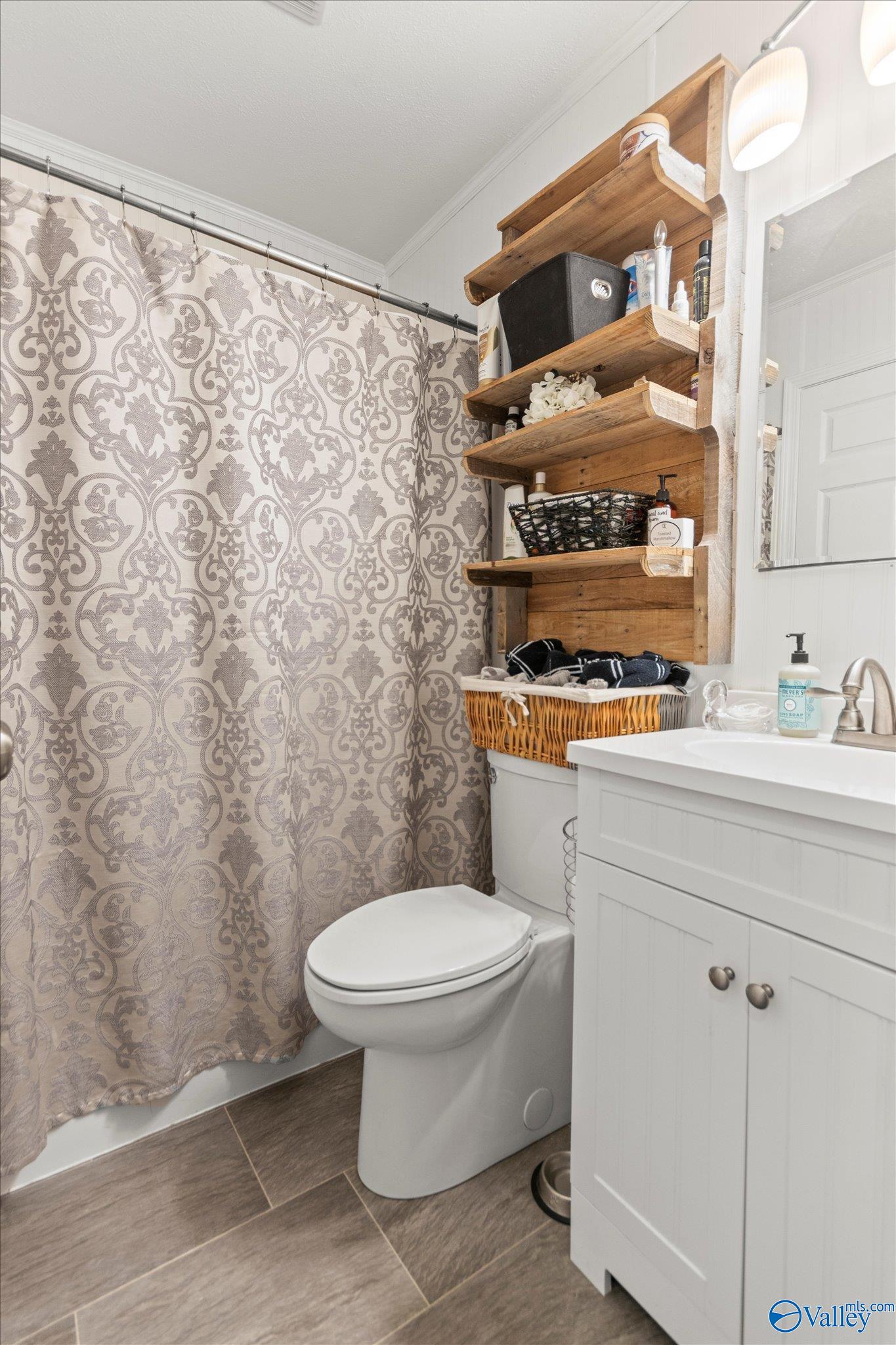 4500 Mountain Crest Drive