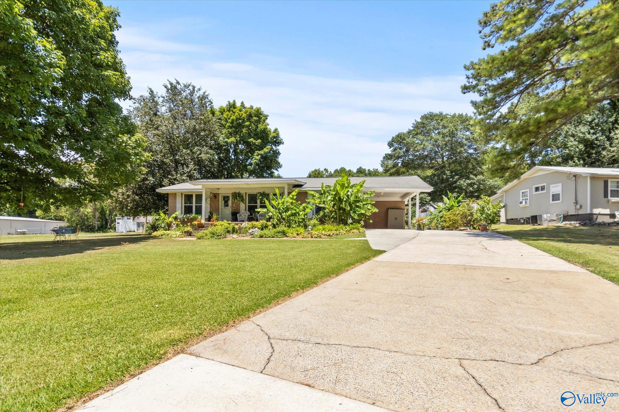 4500 Mountain Crest Drive