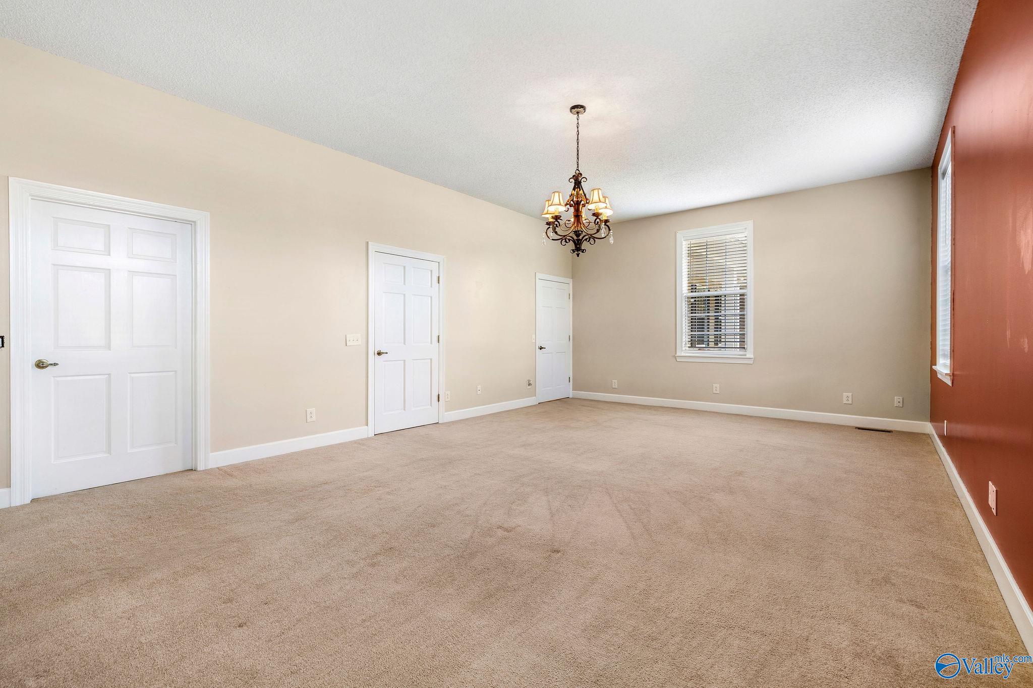 1152 Floyd Drive