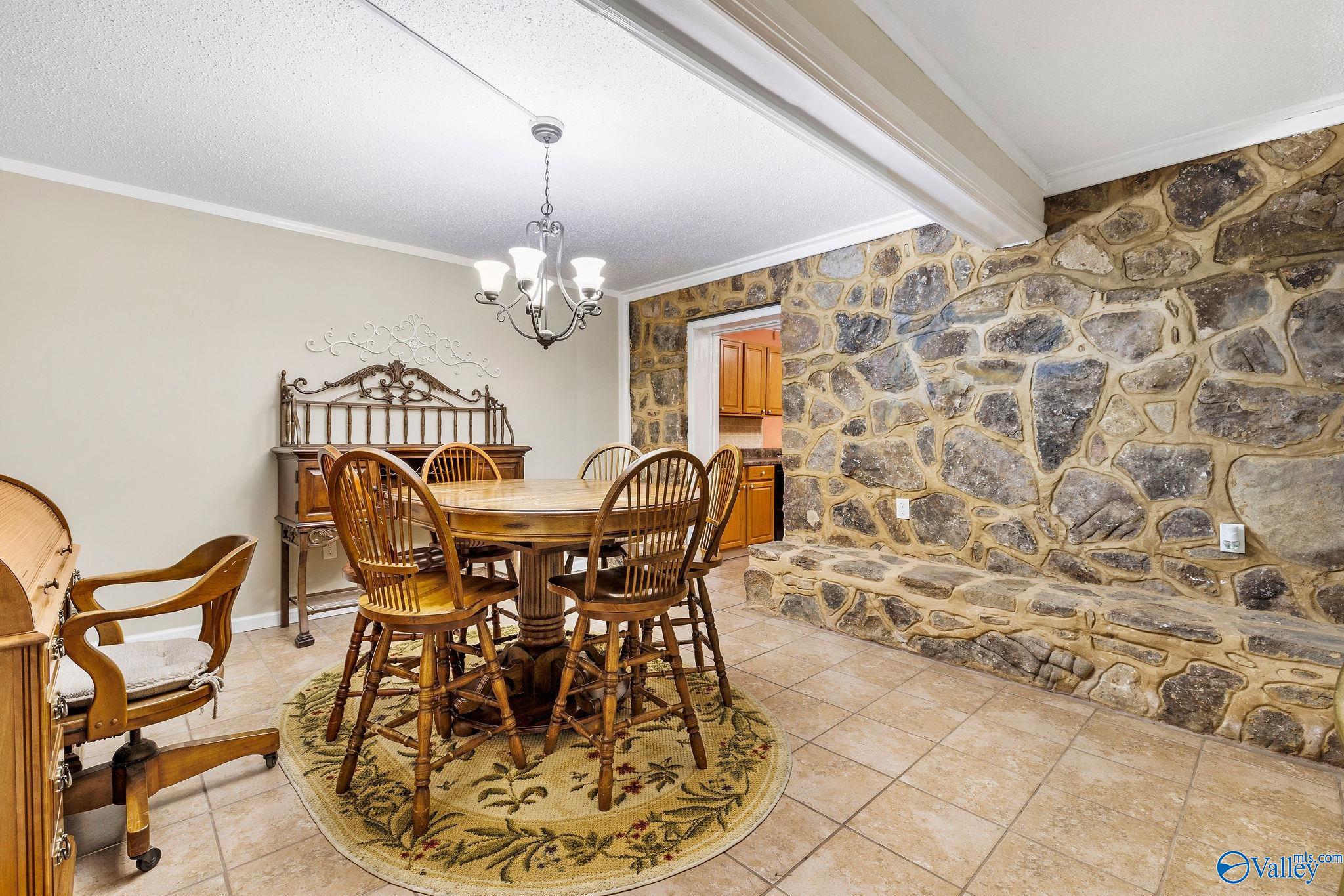 1152 Floyd Drive