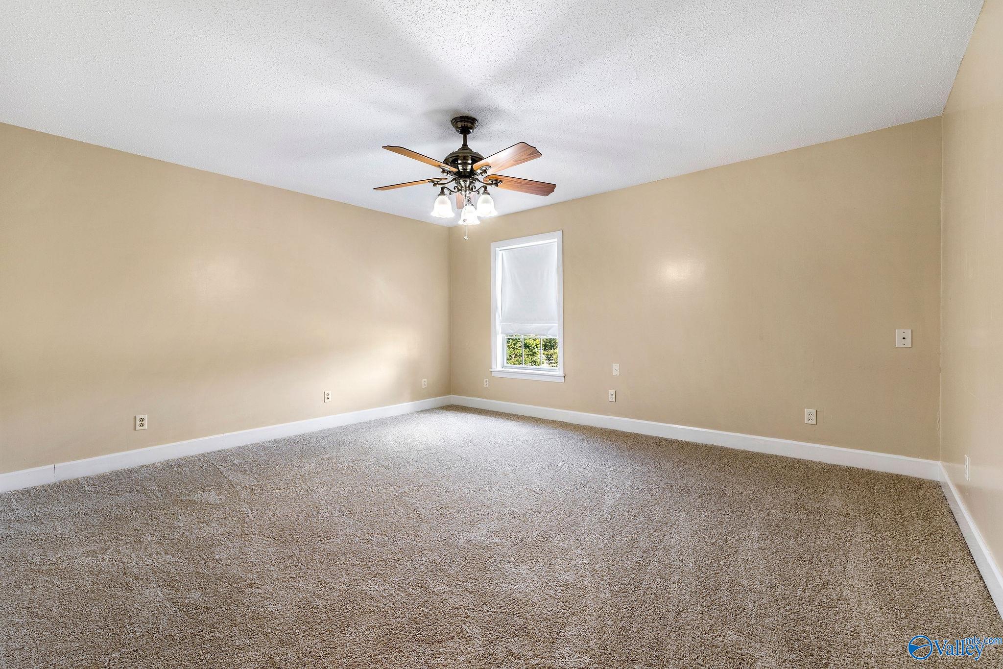 1152 Floyd Drive