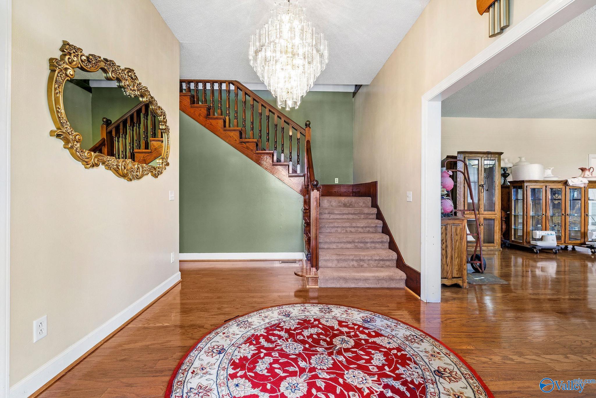 1152 Floyd Drive