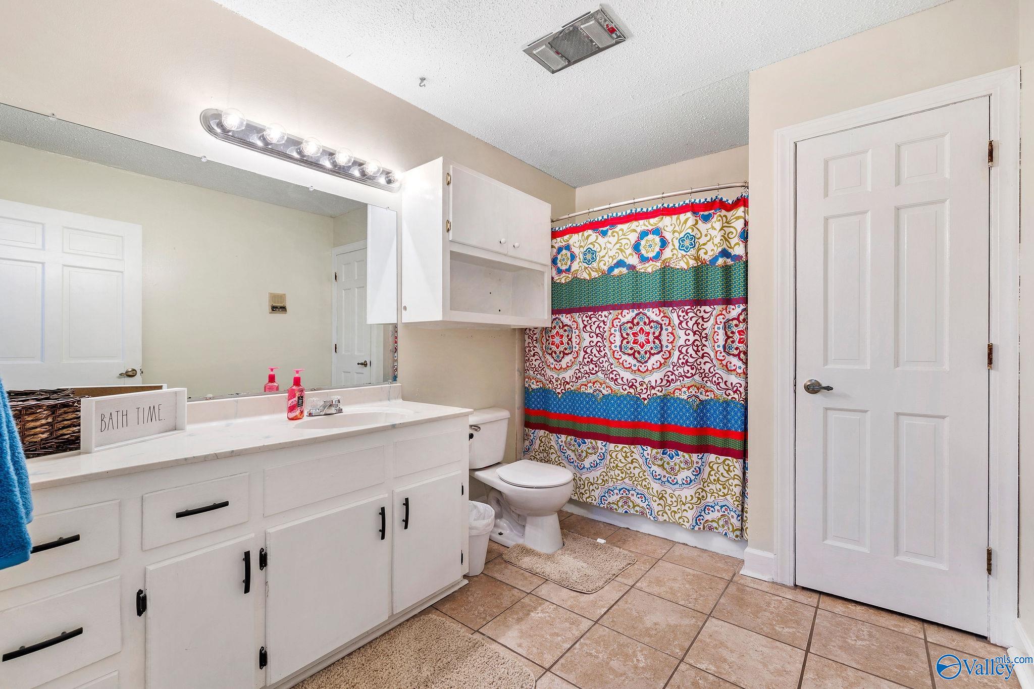 1152 Floyd Drive