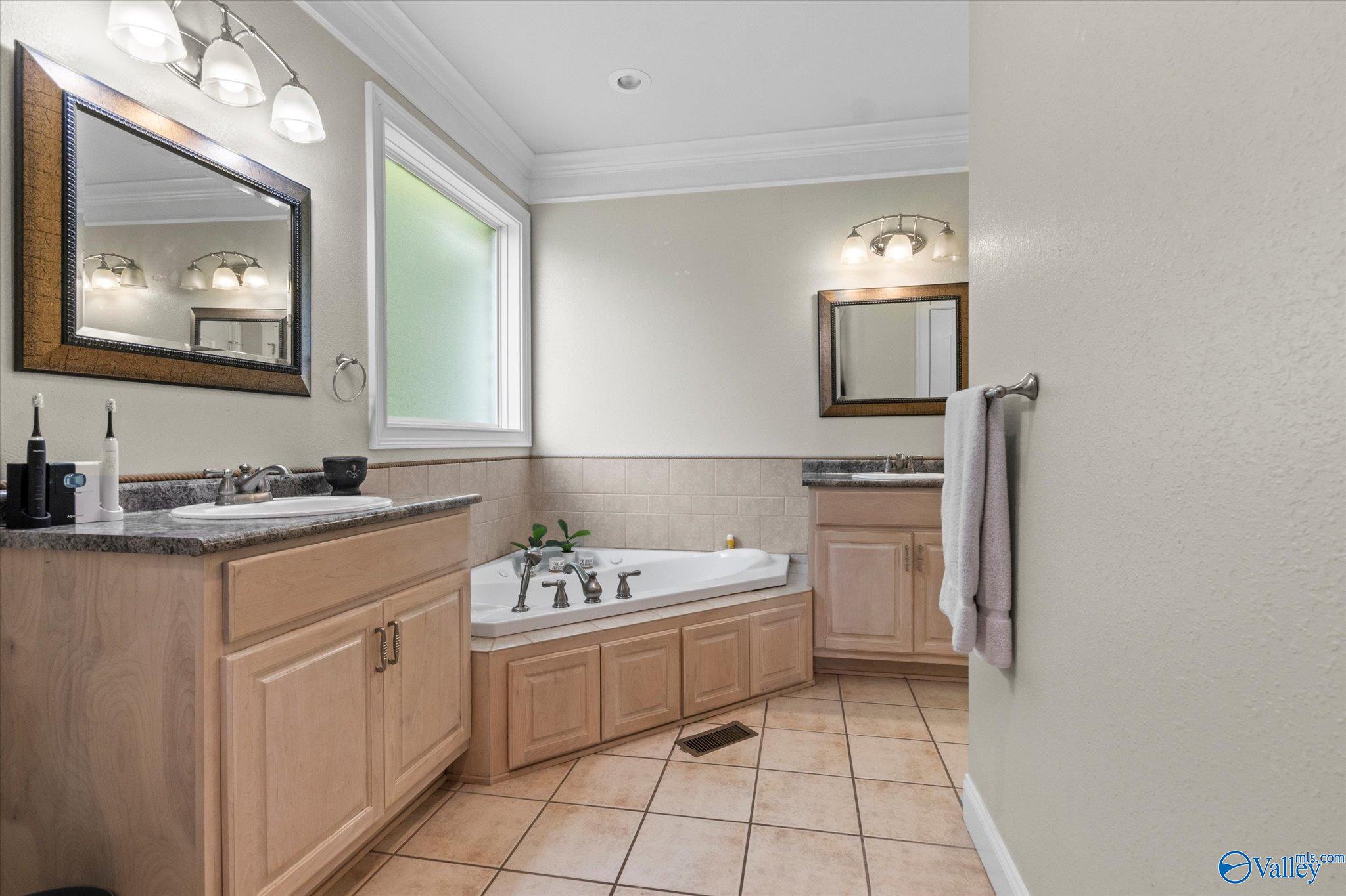 67 Pine Island Circle