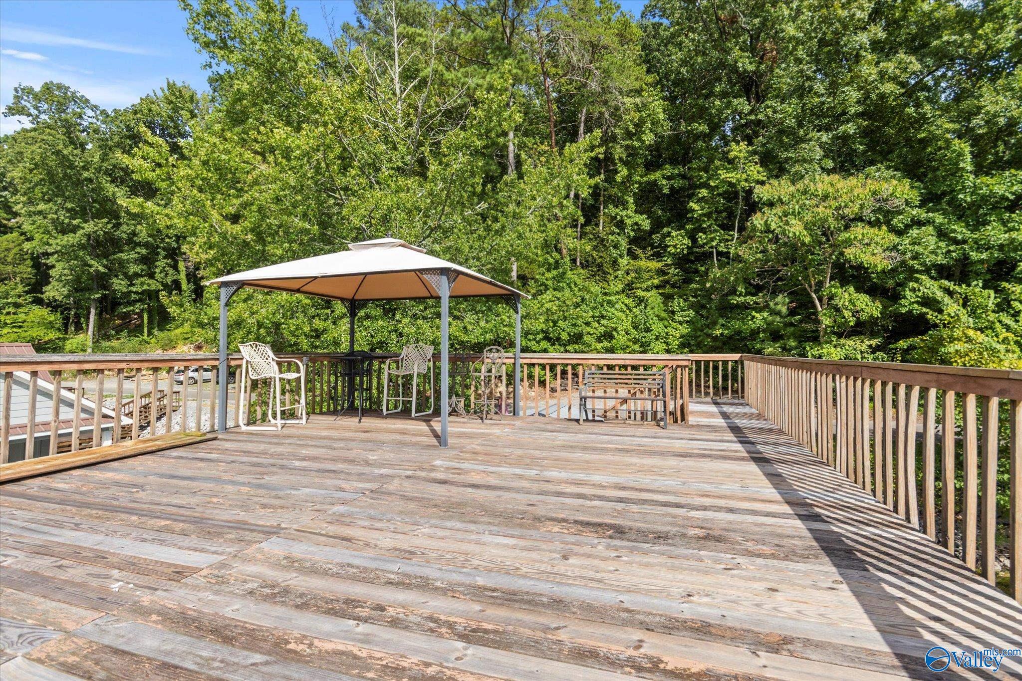 67 Pine Island Circle