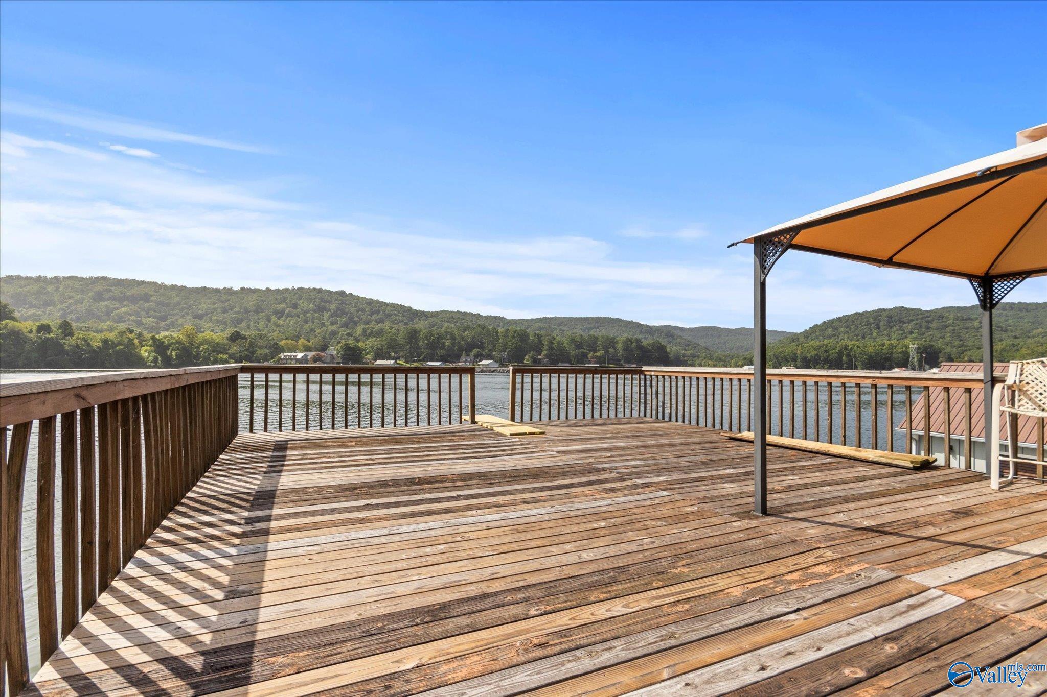 67 Pine Island Circle