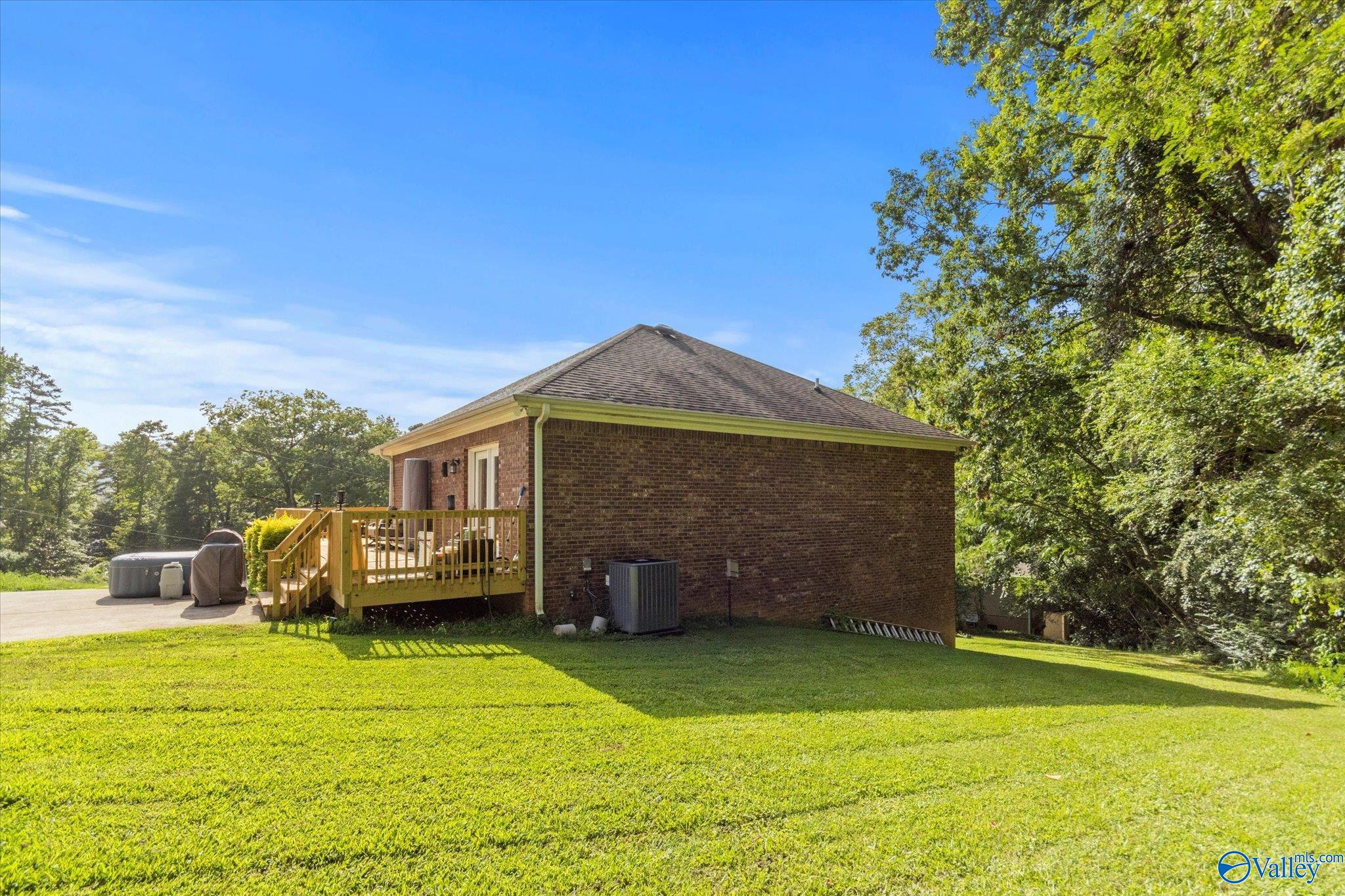 67 Pine Island Circle