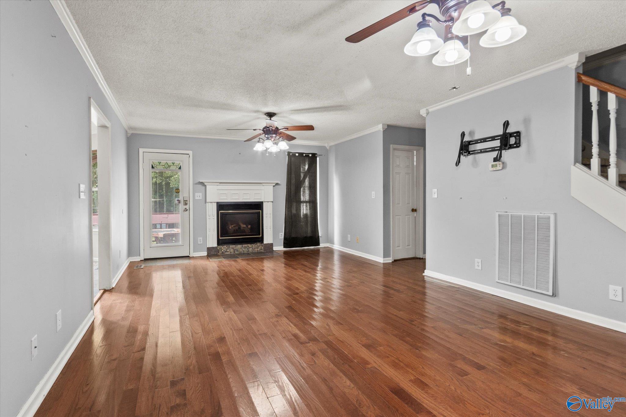 1453 East Main Street