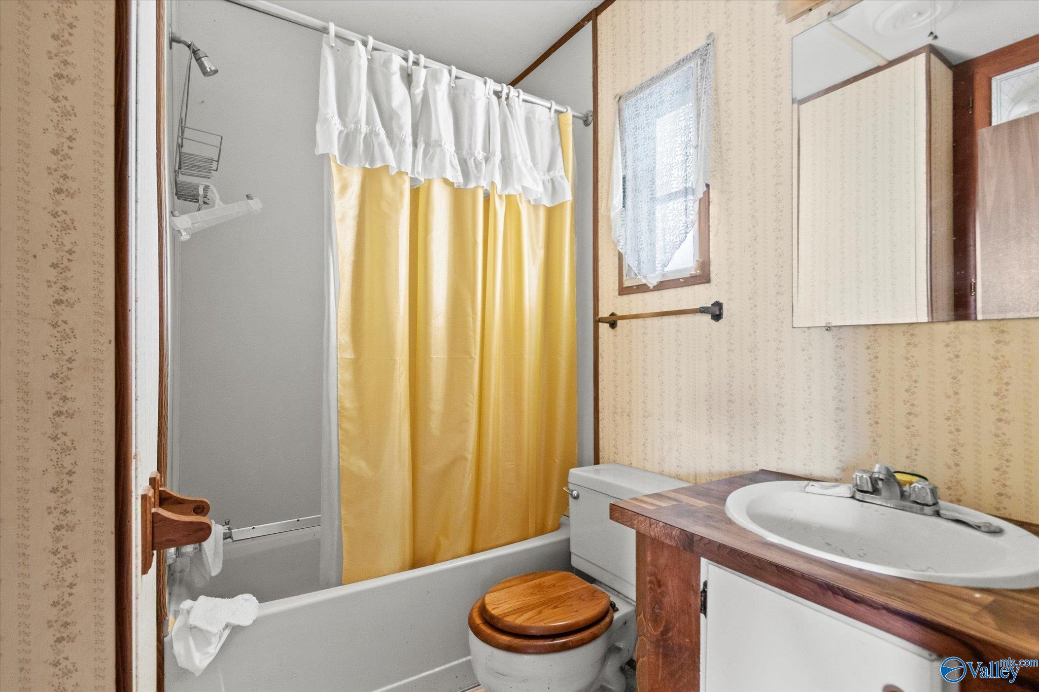 1004 Wolf Creek Road